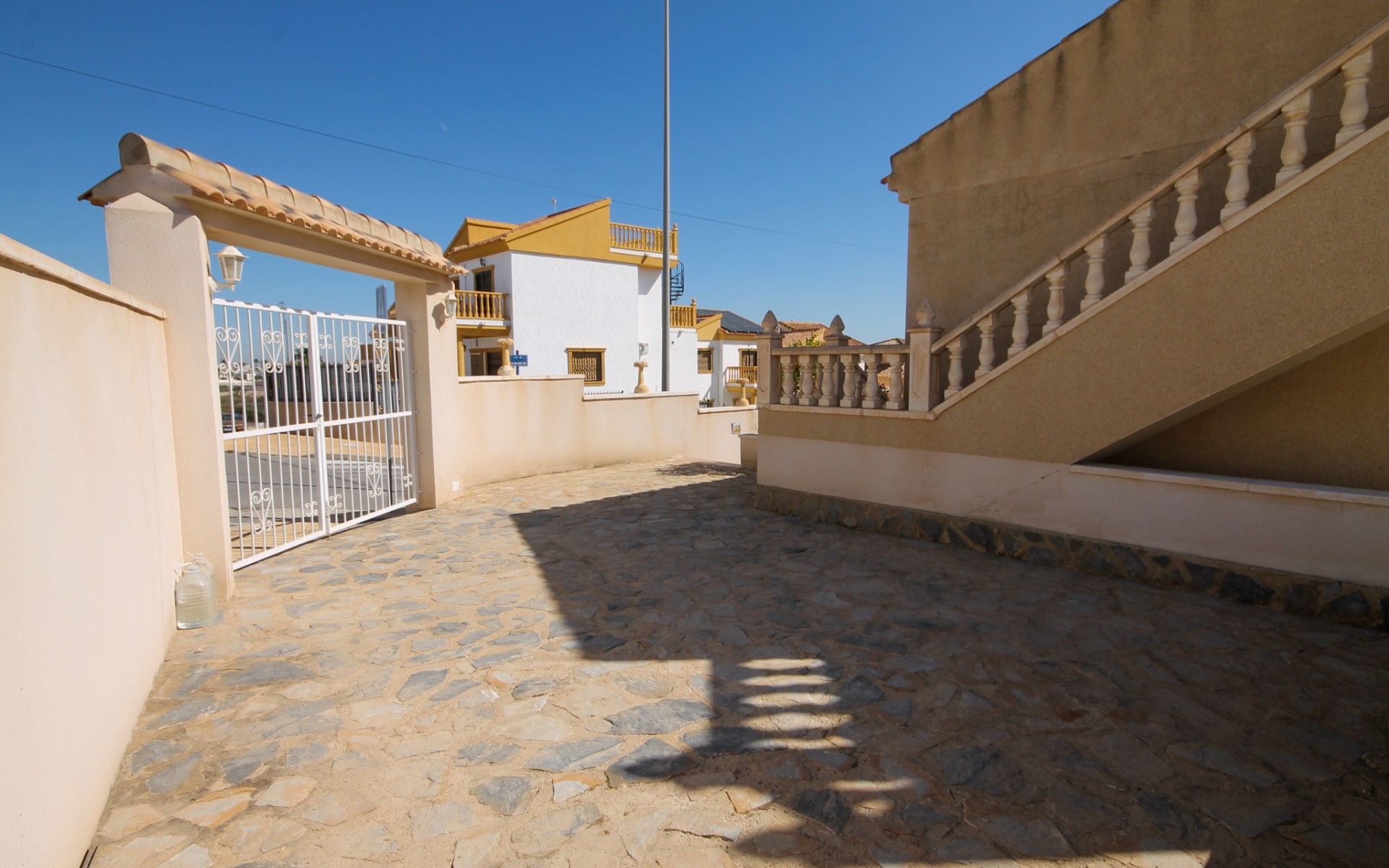 Resale - Villa - Villamartin