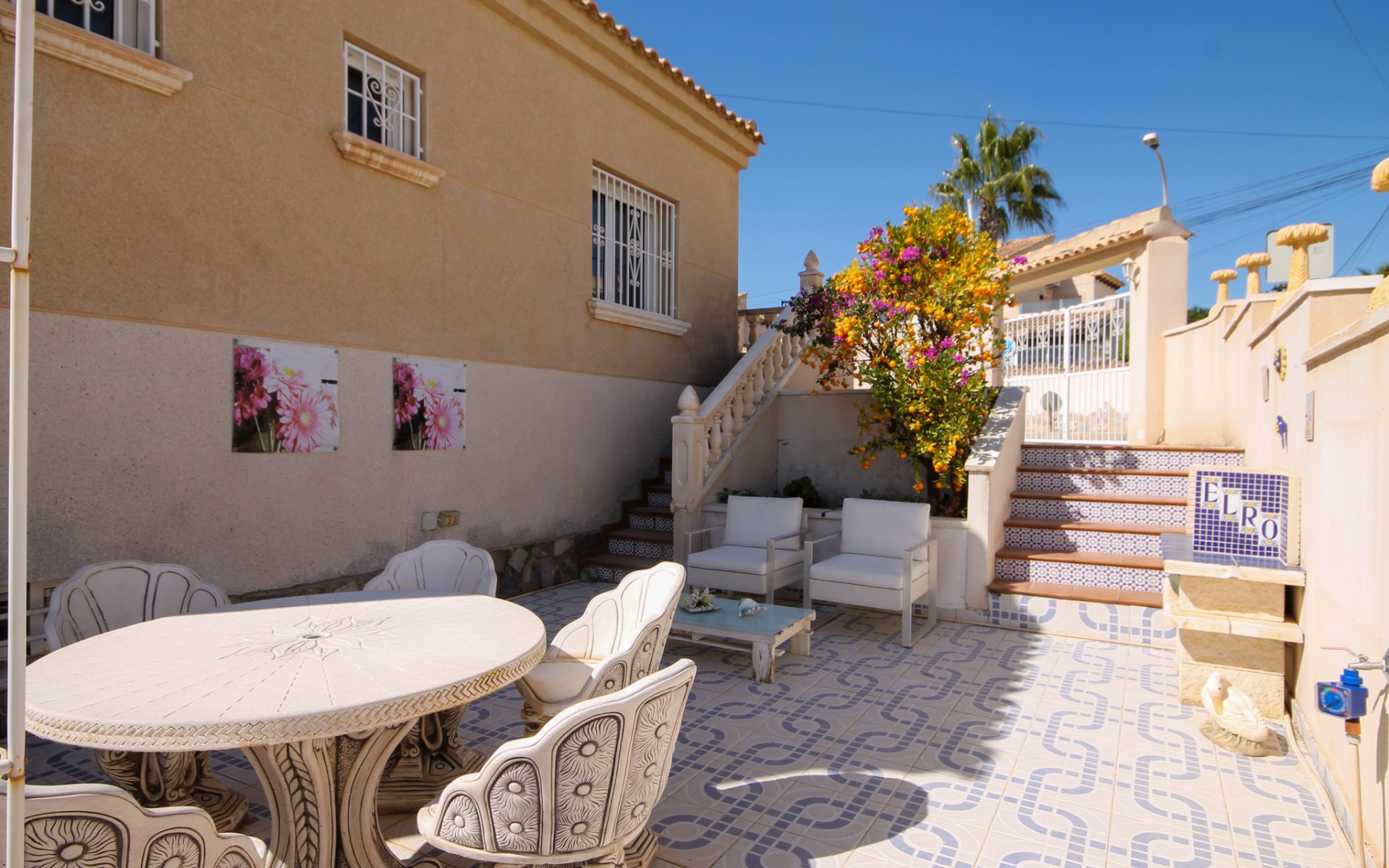 Resale - Villa - Villamartin
