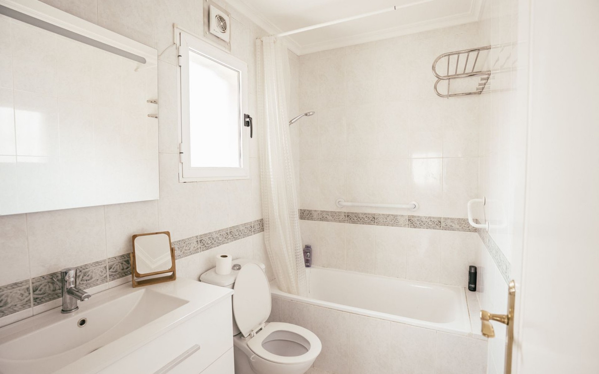 Resale - Villa - Villamartin