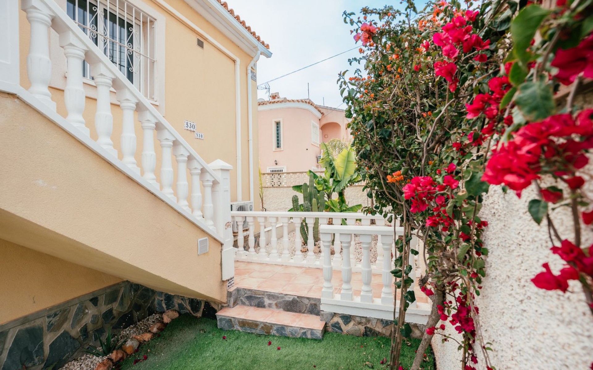 Resale - Villa - Villamartin