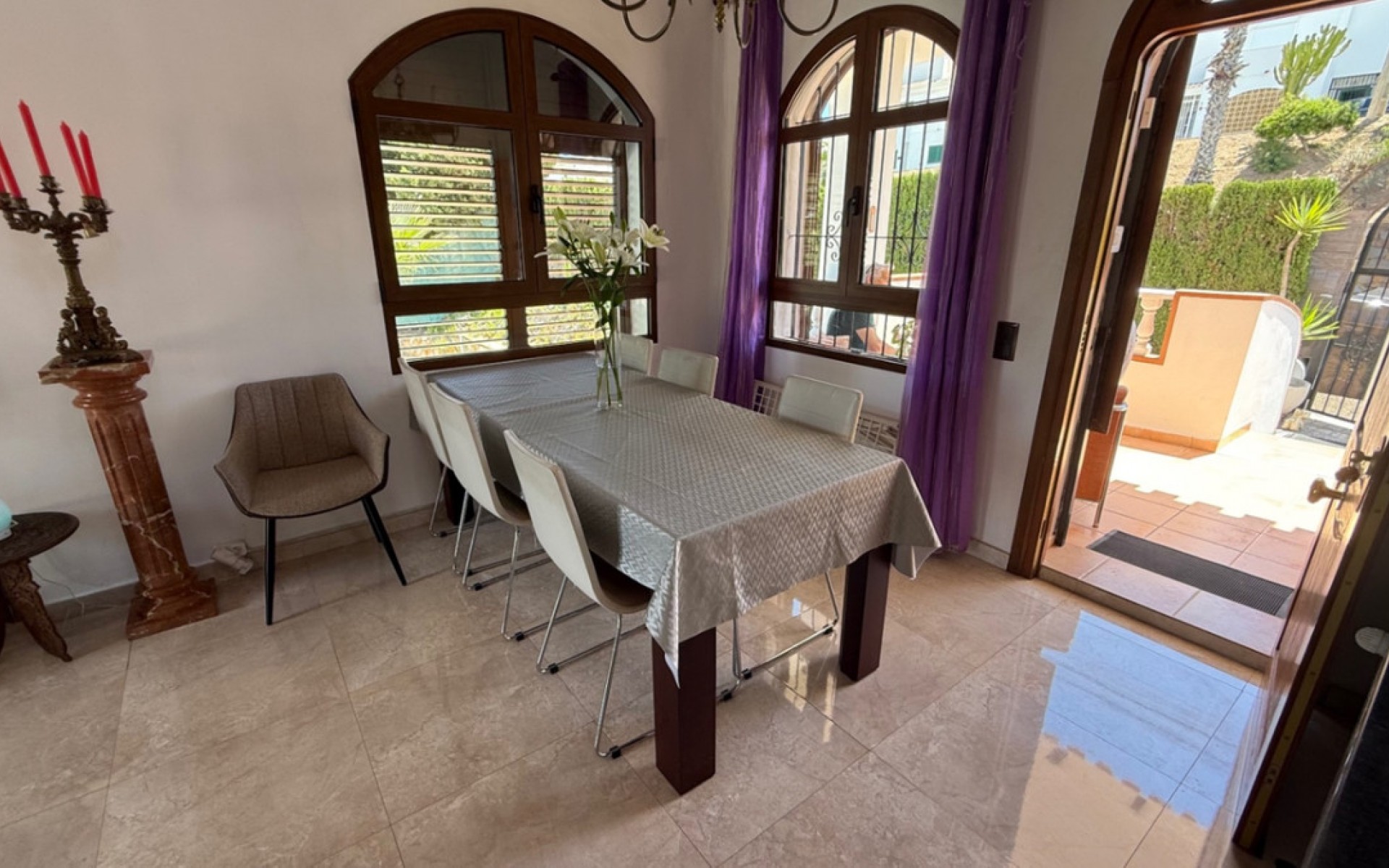 Resale - Villa - Villamartin