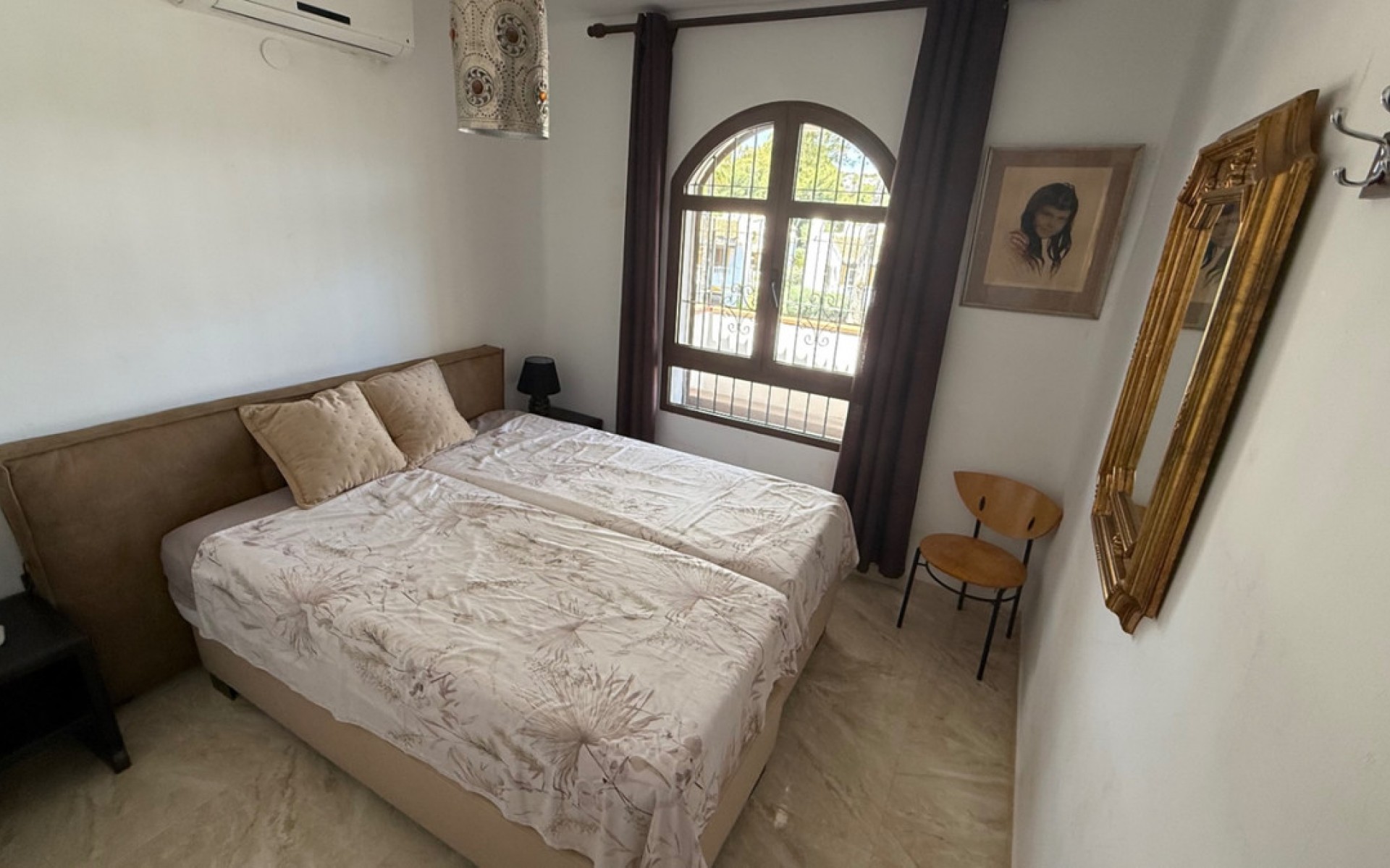 Resale - Villa - Villamartin