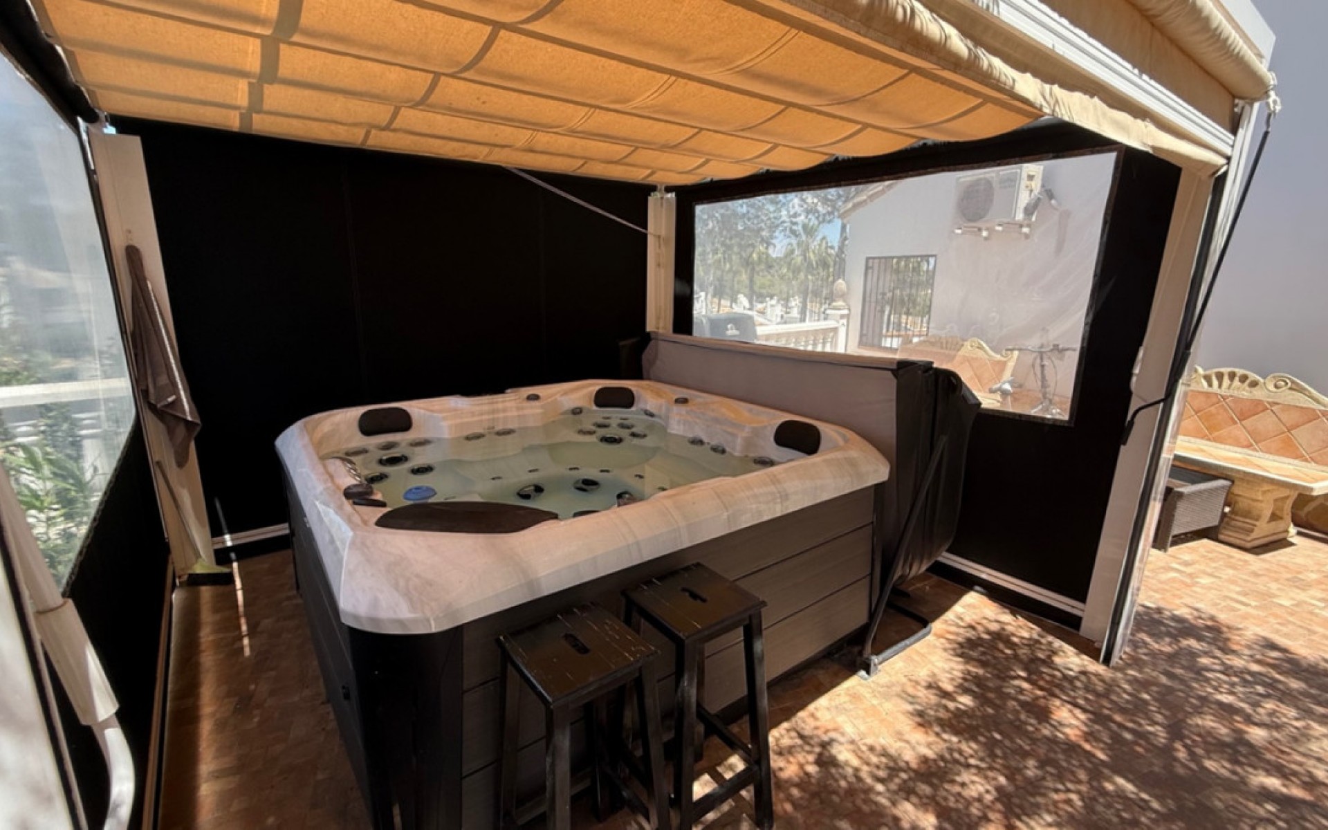 Resale - Villa - Villamartin