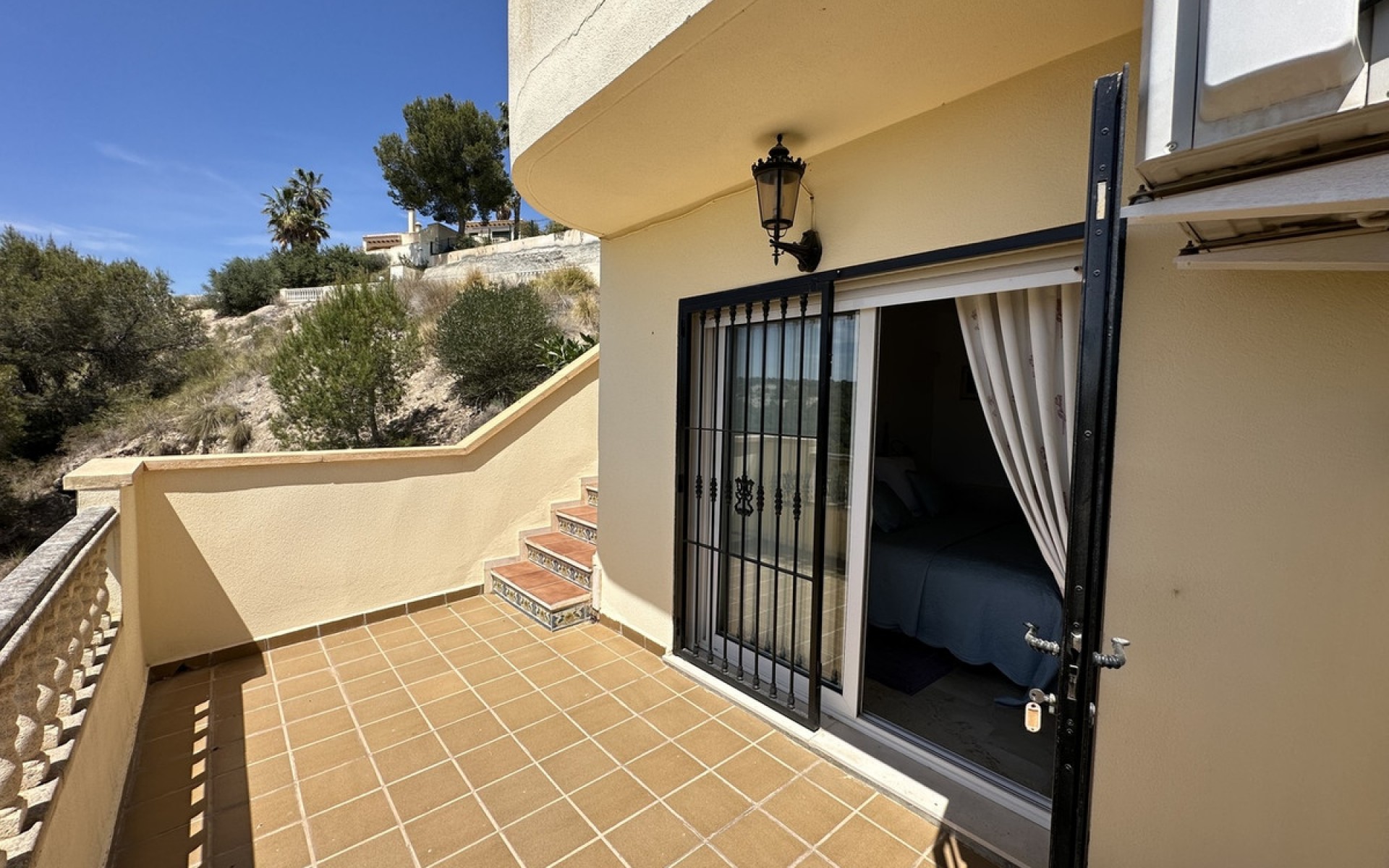 Resale - Villa - Villamartin