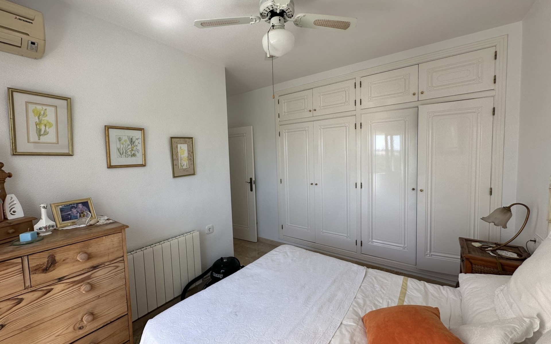 Resale - Villa - Villamartin