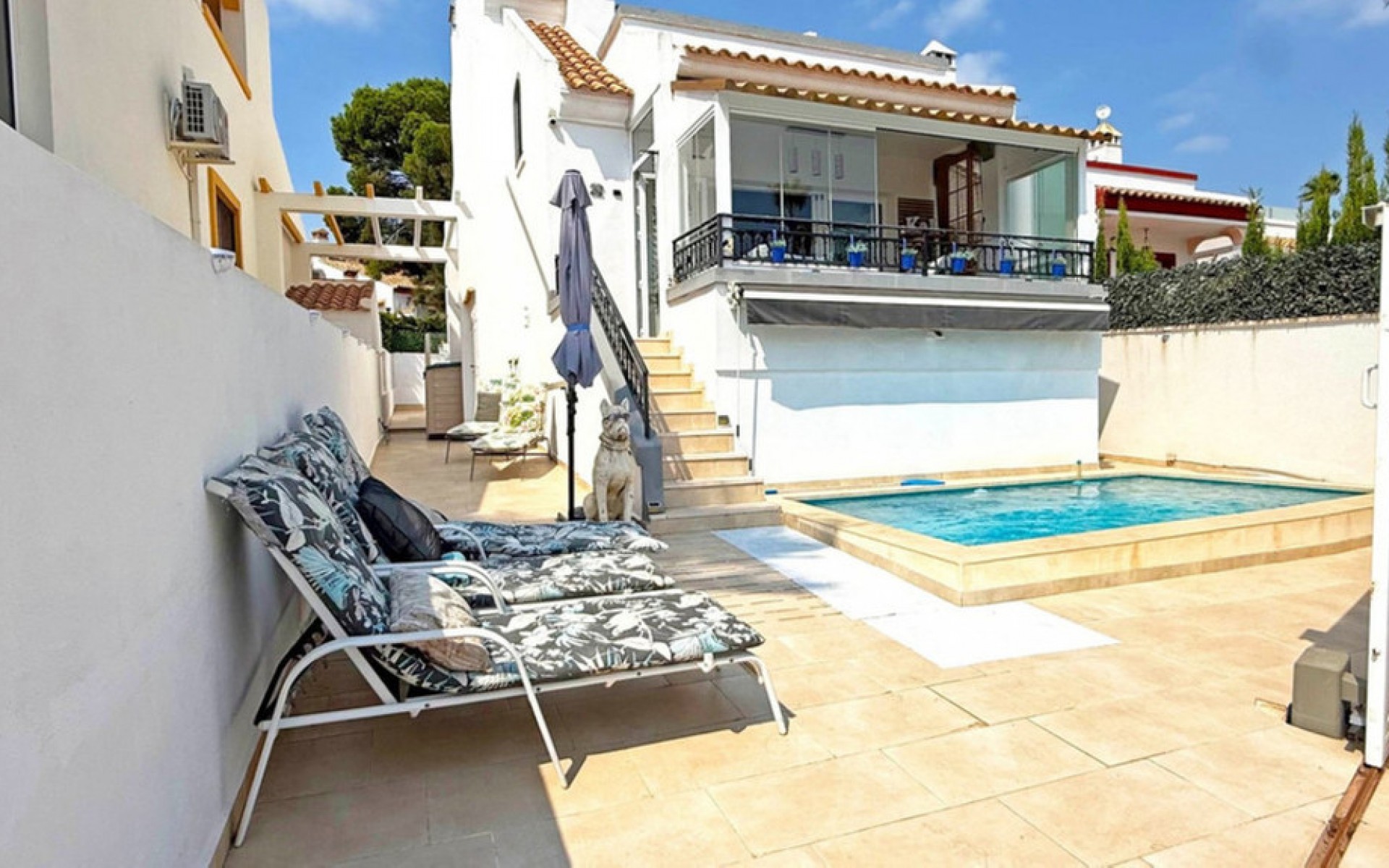 Resale - Villa - Villamartin