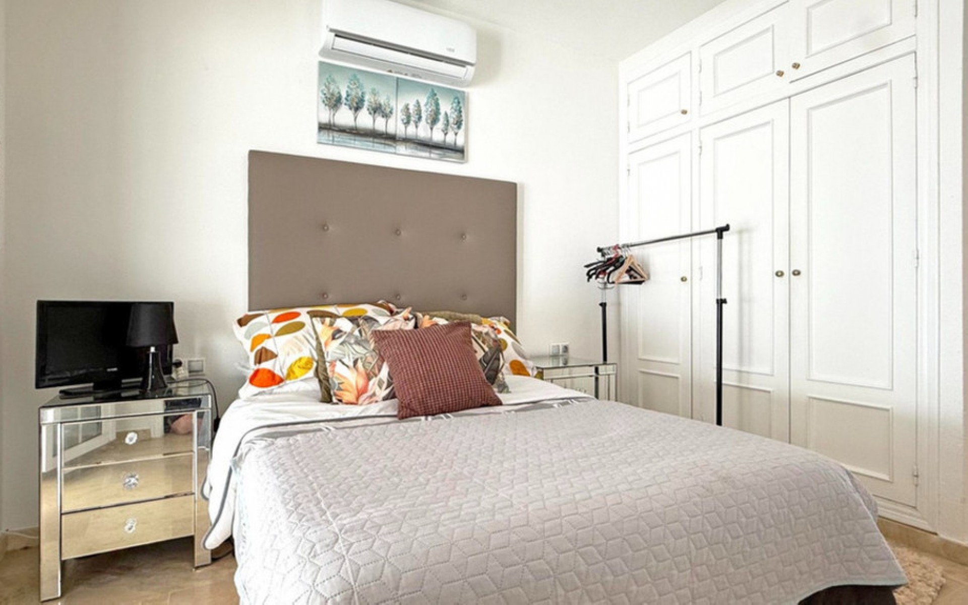 Resale - Villa - Villamartin