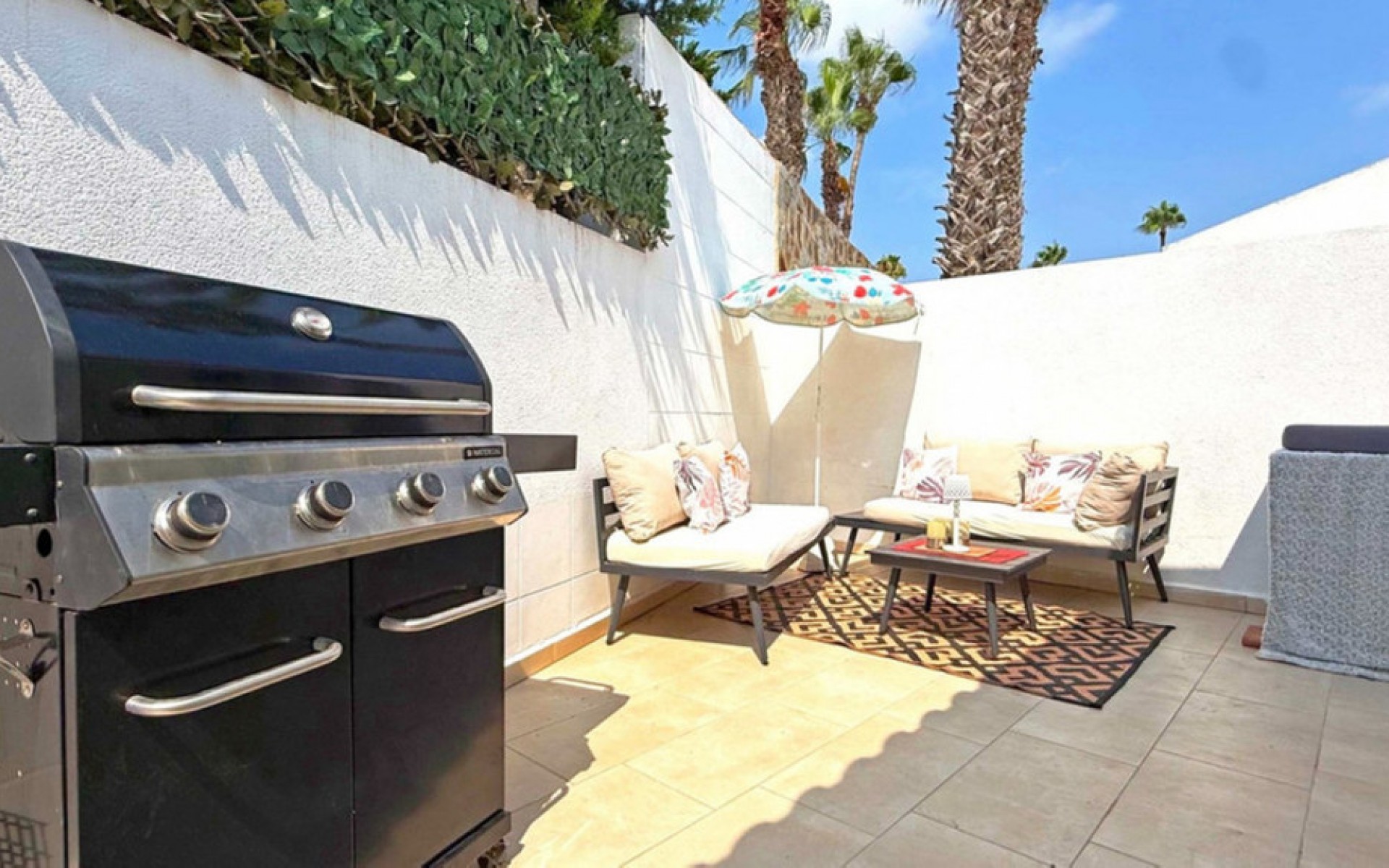 Resale - Villa - Villamartin