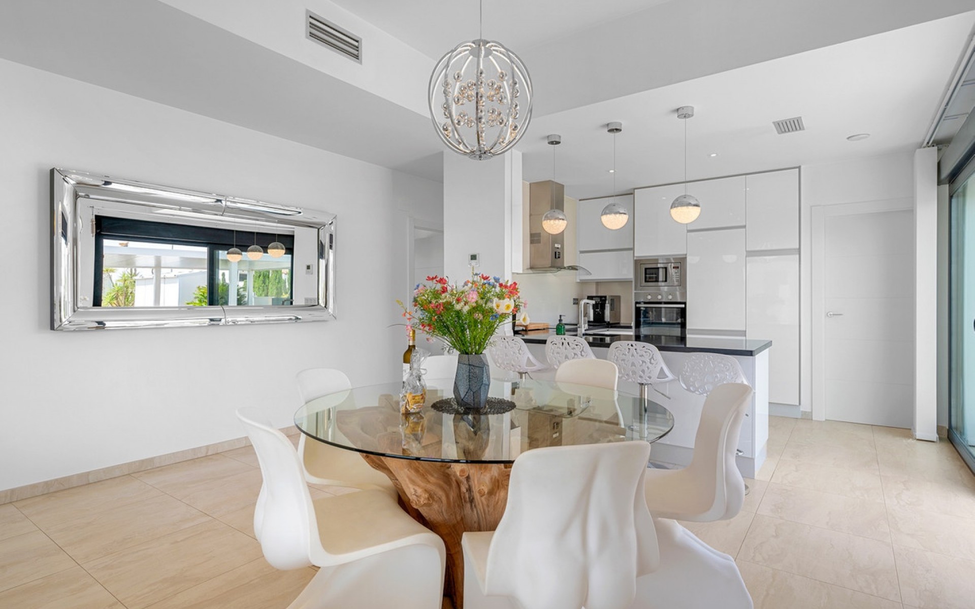 Resale - Villa - Villamartin