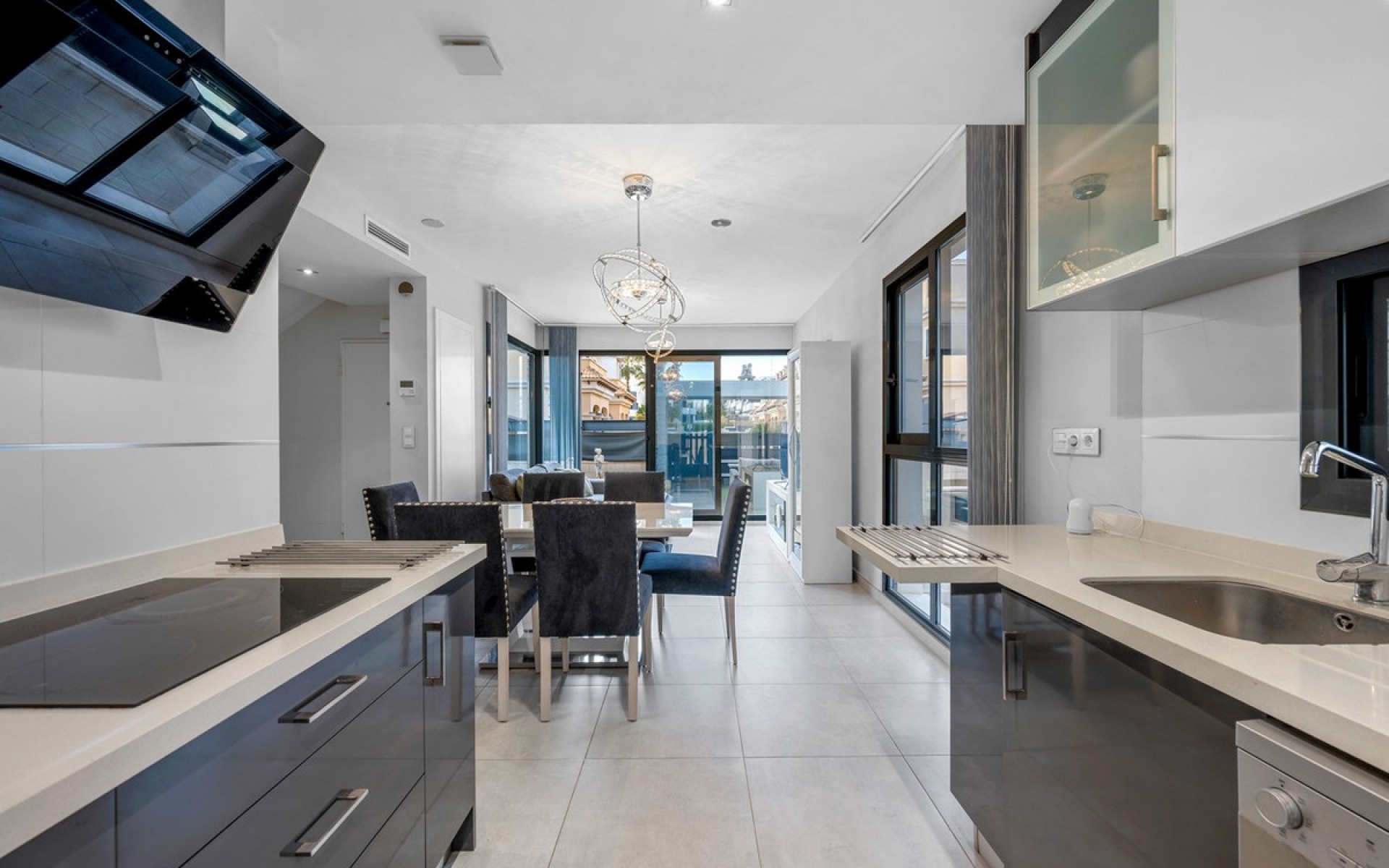 Resale - Villa - Villamartin