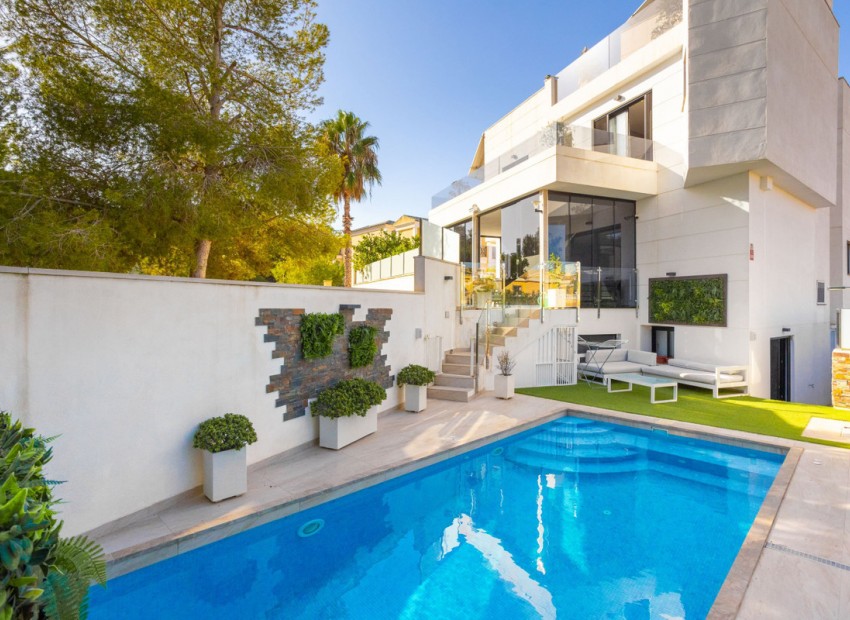 Resale - Villa - Villamartin