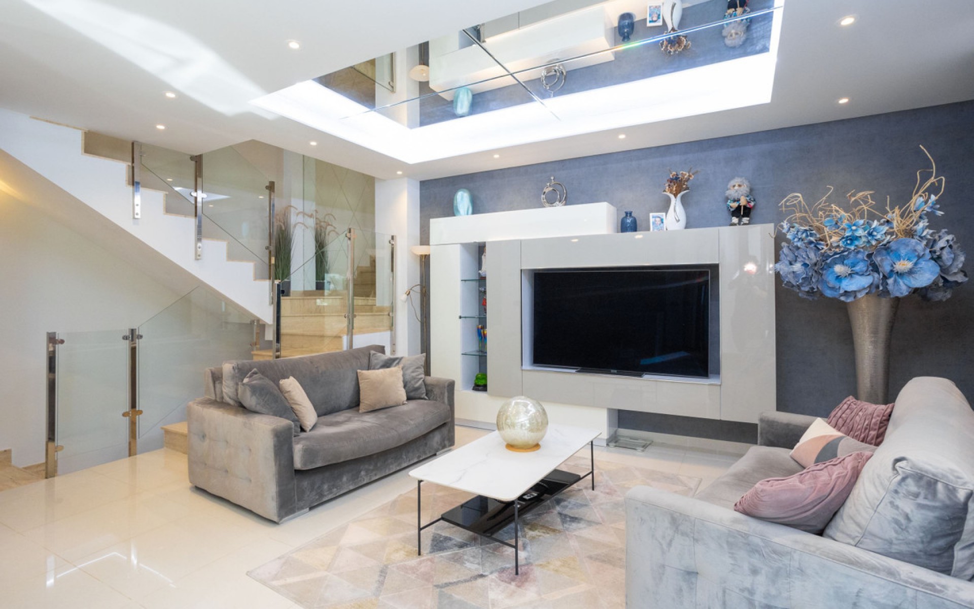 Resale - Villa - Villamartin