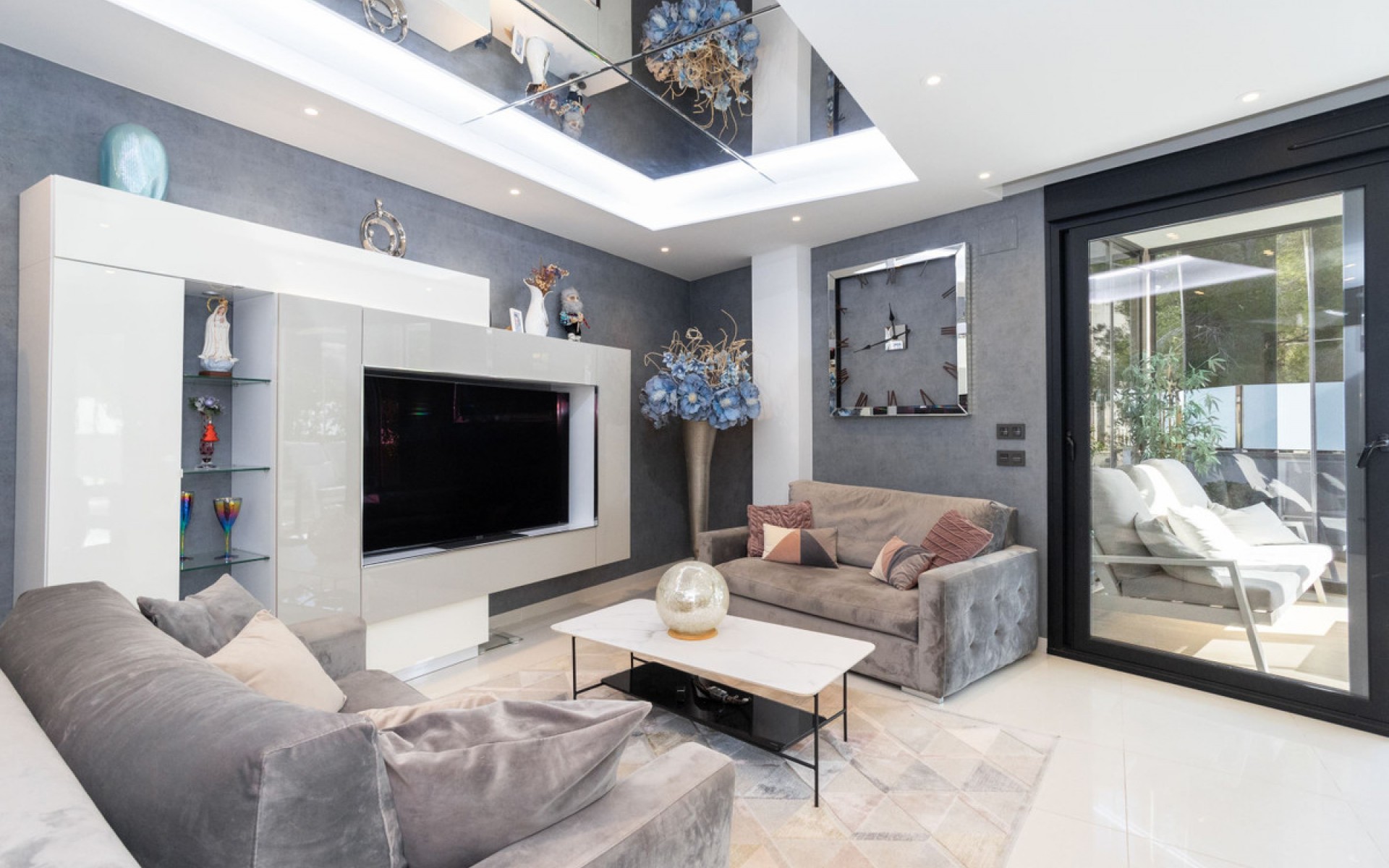 Resale - Villa - Villamartin