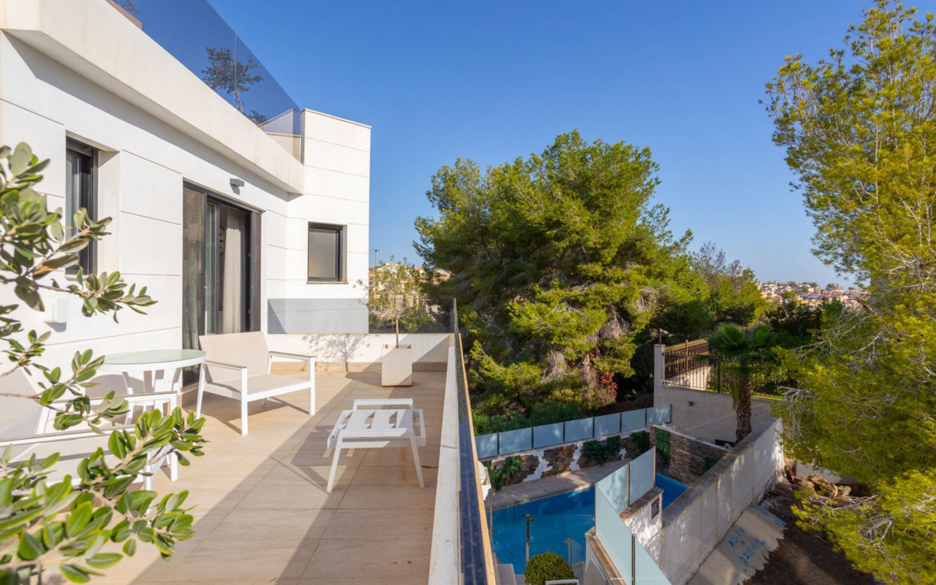 Resale - Villa - Villamartin