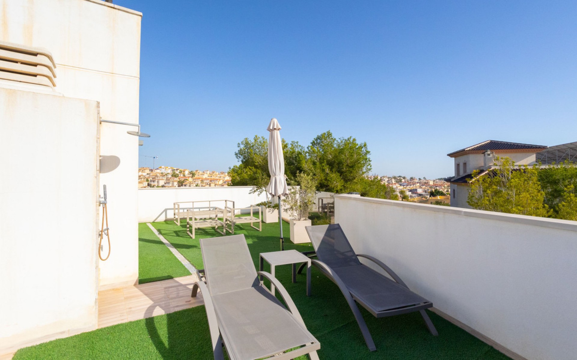 Resale - Villa - Villamartin