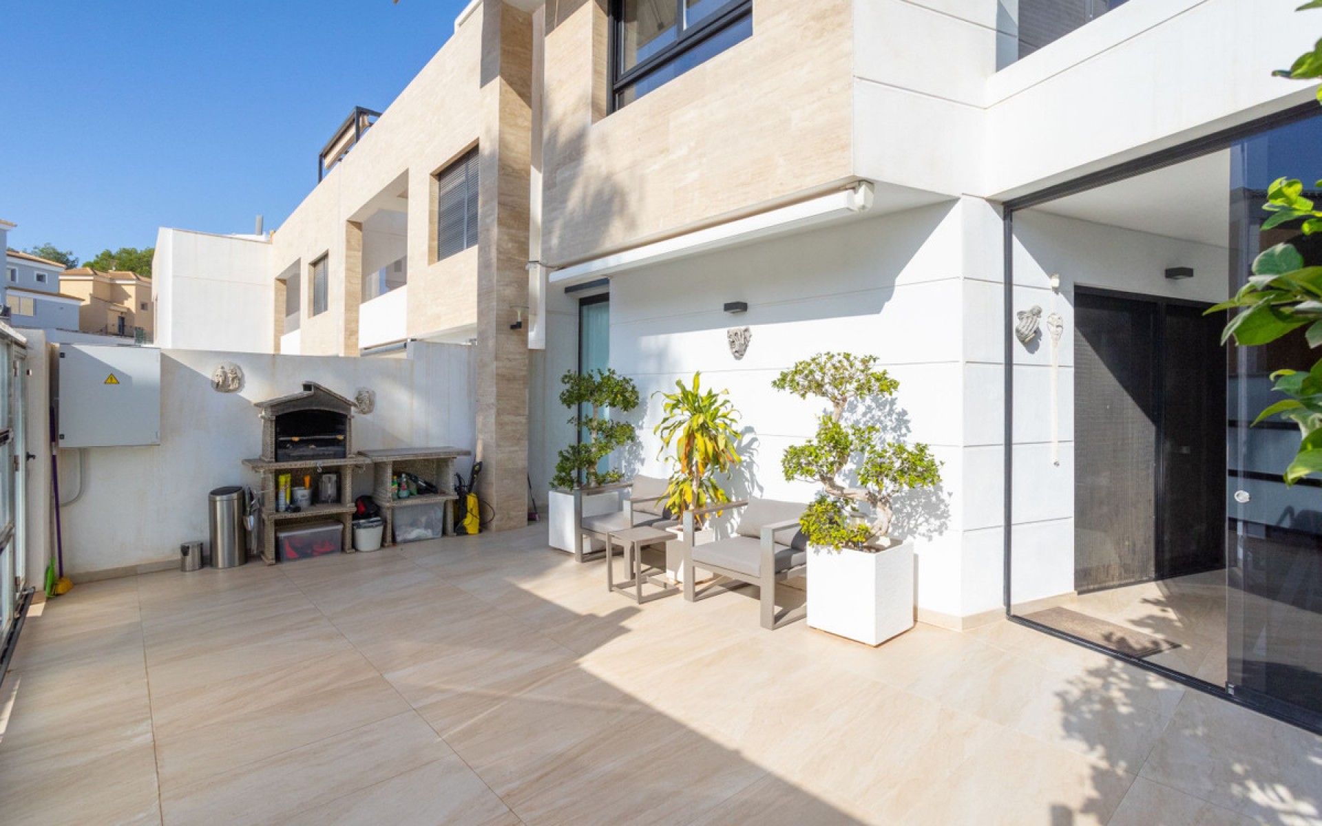 Resale - Villa - Villamartin