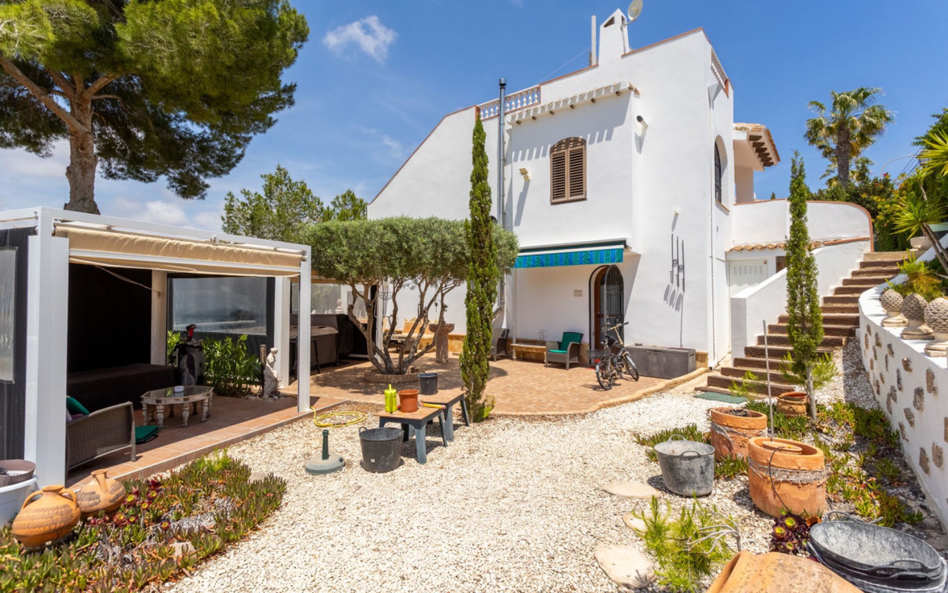Resale - Villa - Villamartin