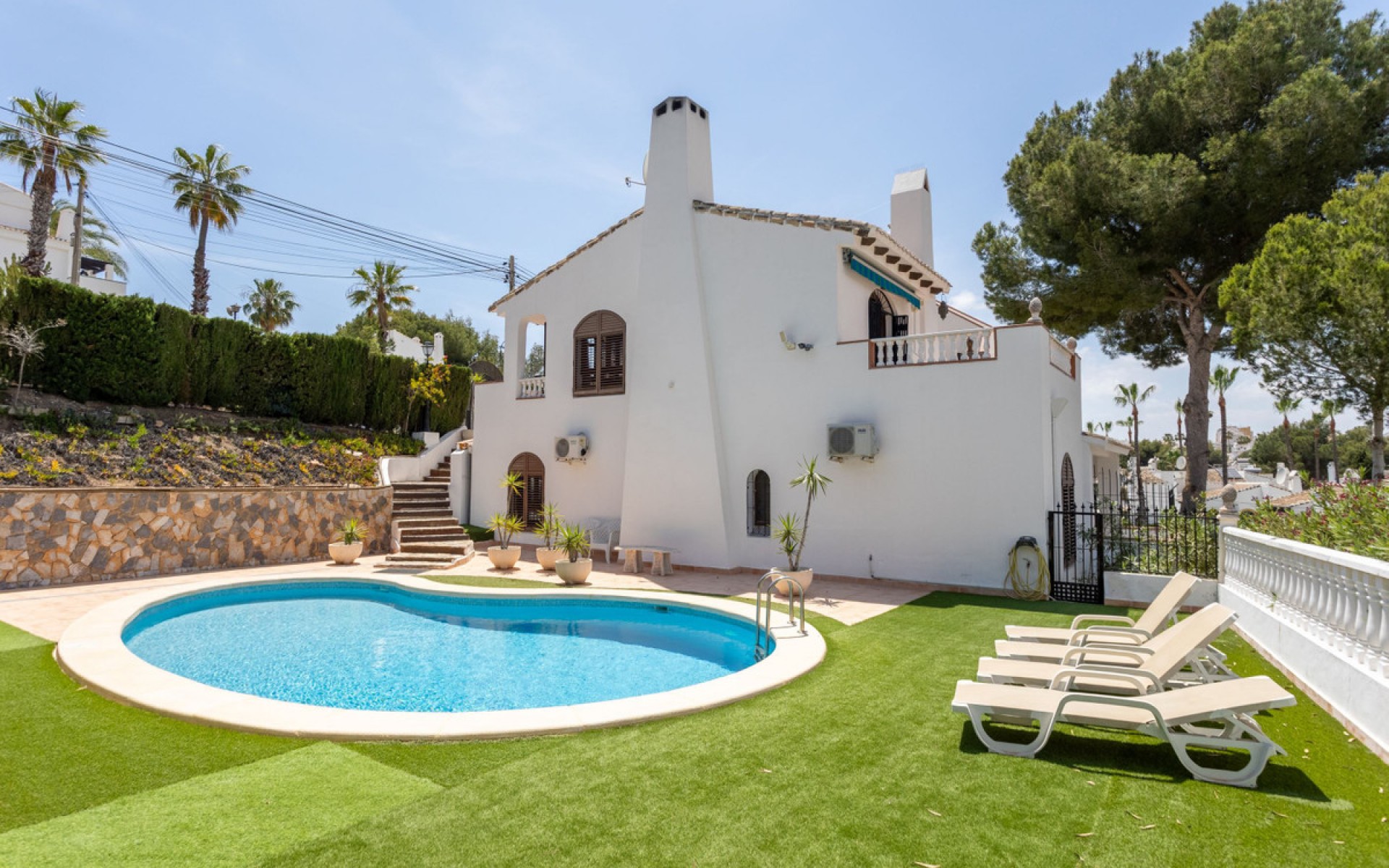 Resale - Villa - Villamartin