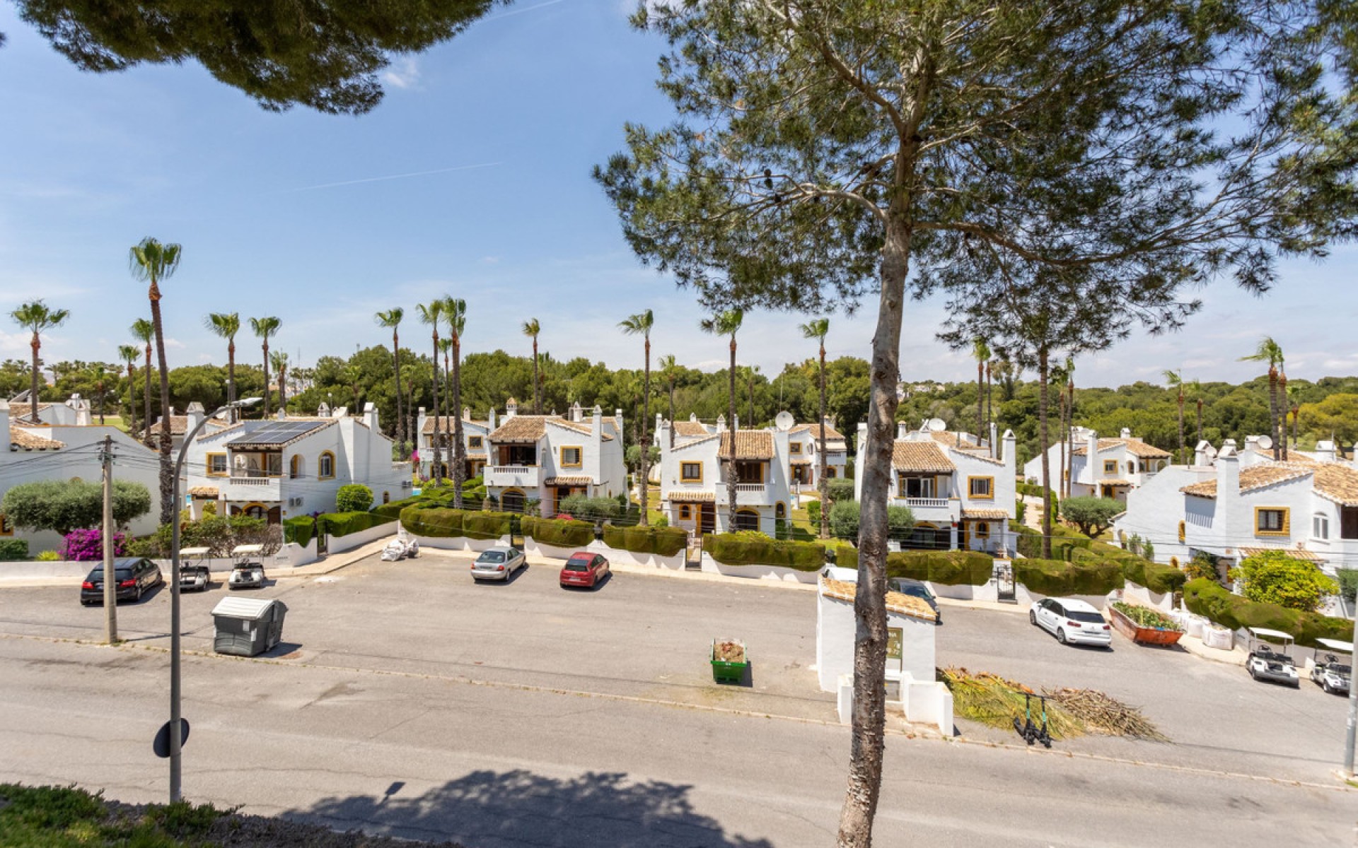 Resale - Villa - Villamartin