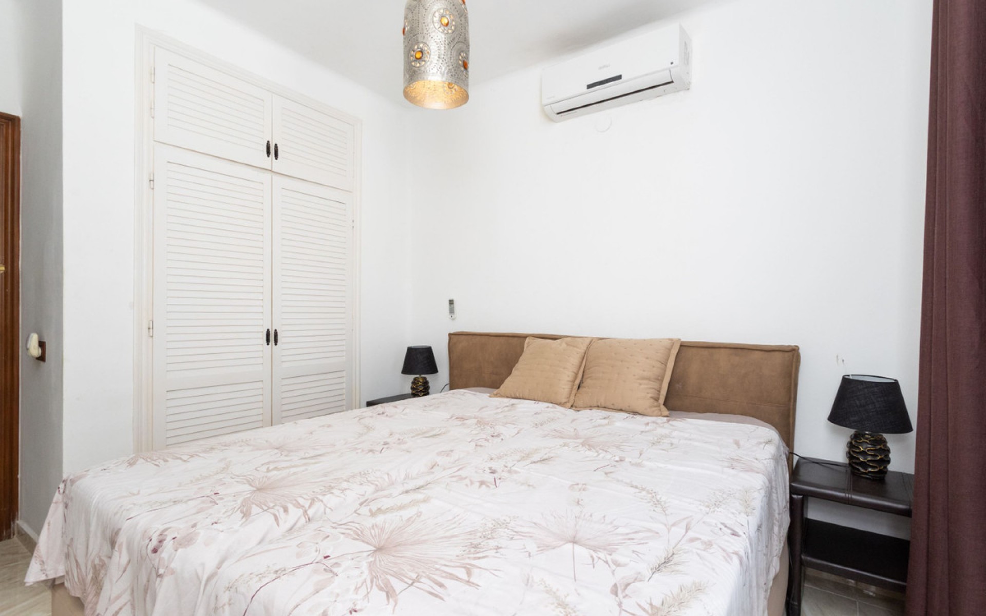 Resale - Villa - Villamartin