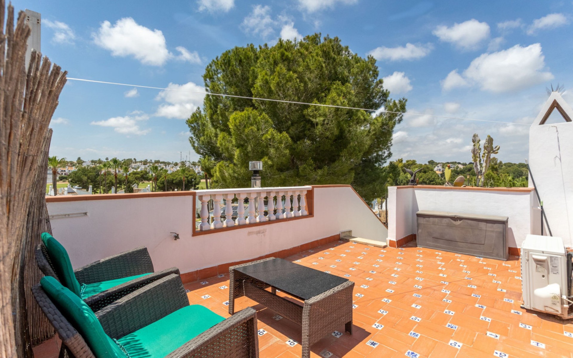 Resale - Villa - Villamartin