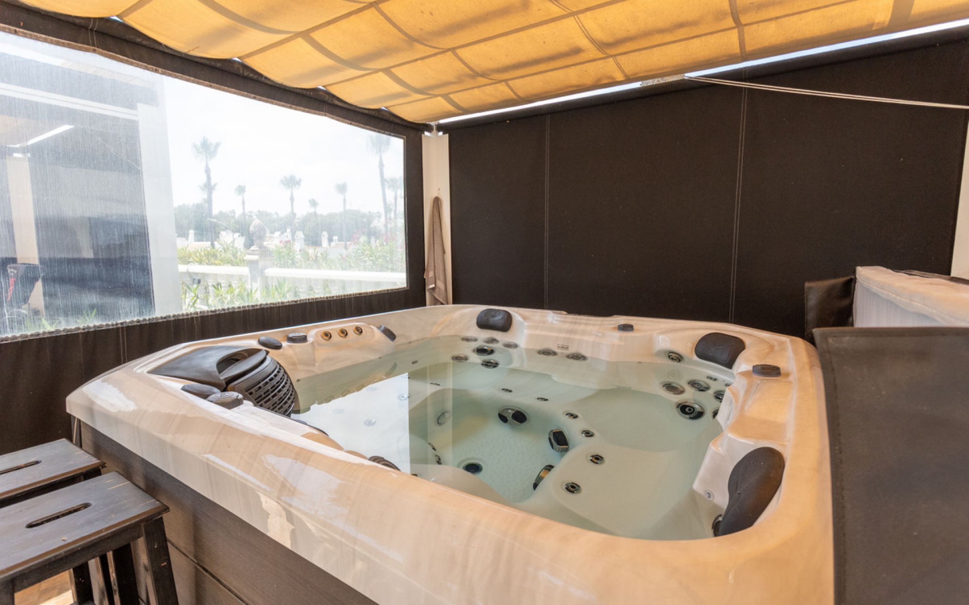 Resale - Villa - Villamartin