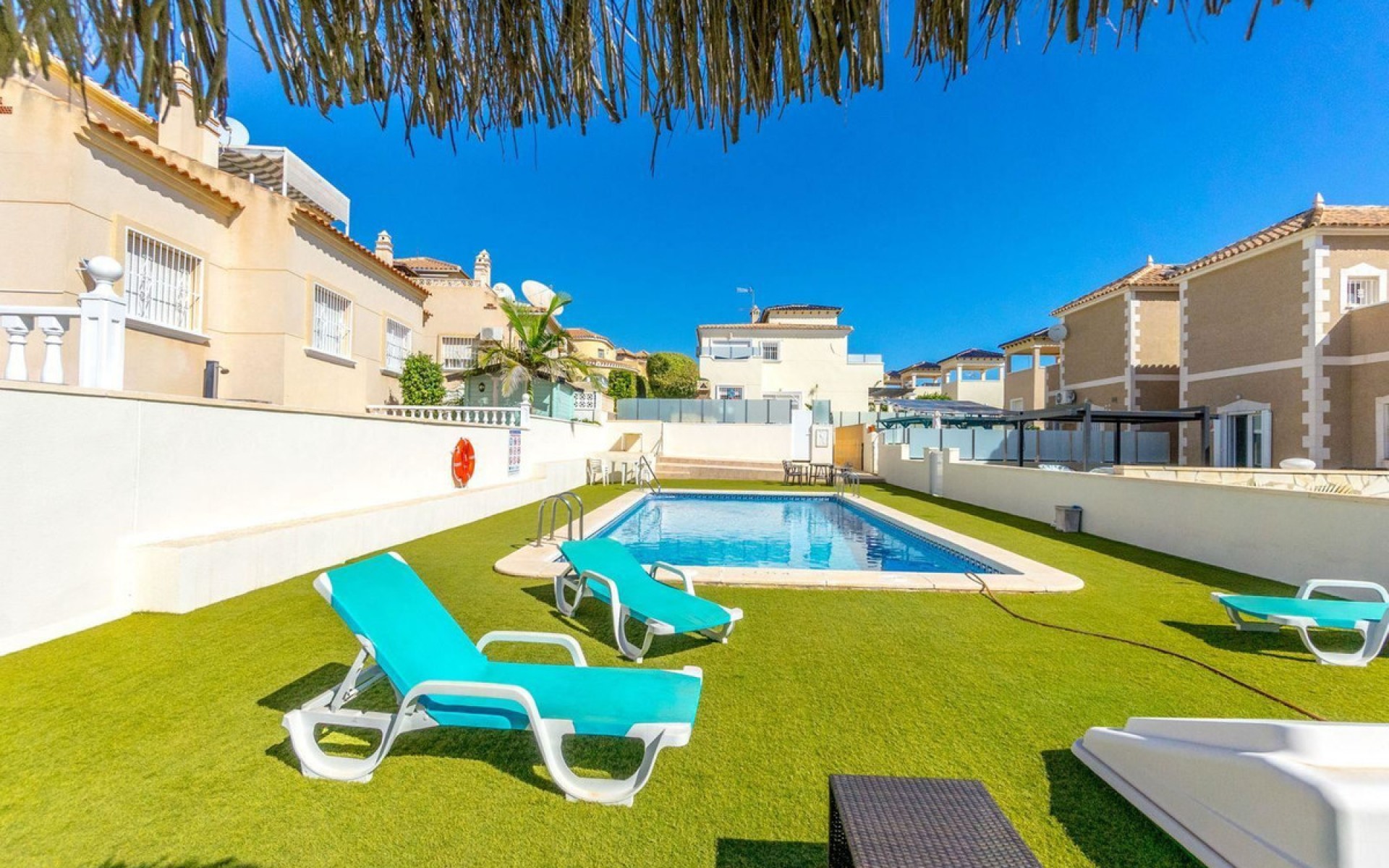 Resale - Villa - Villamartin