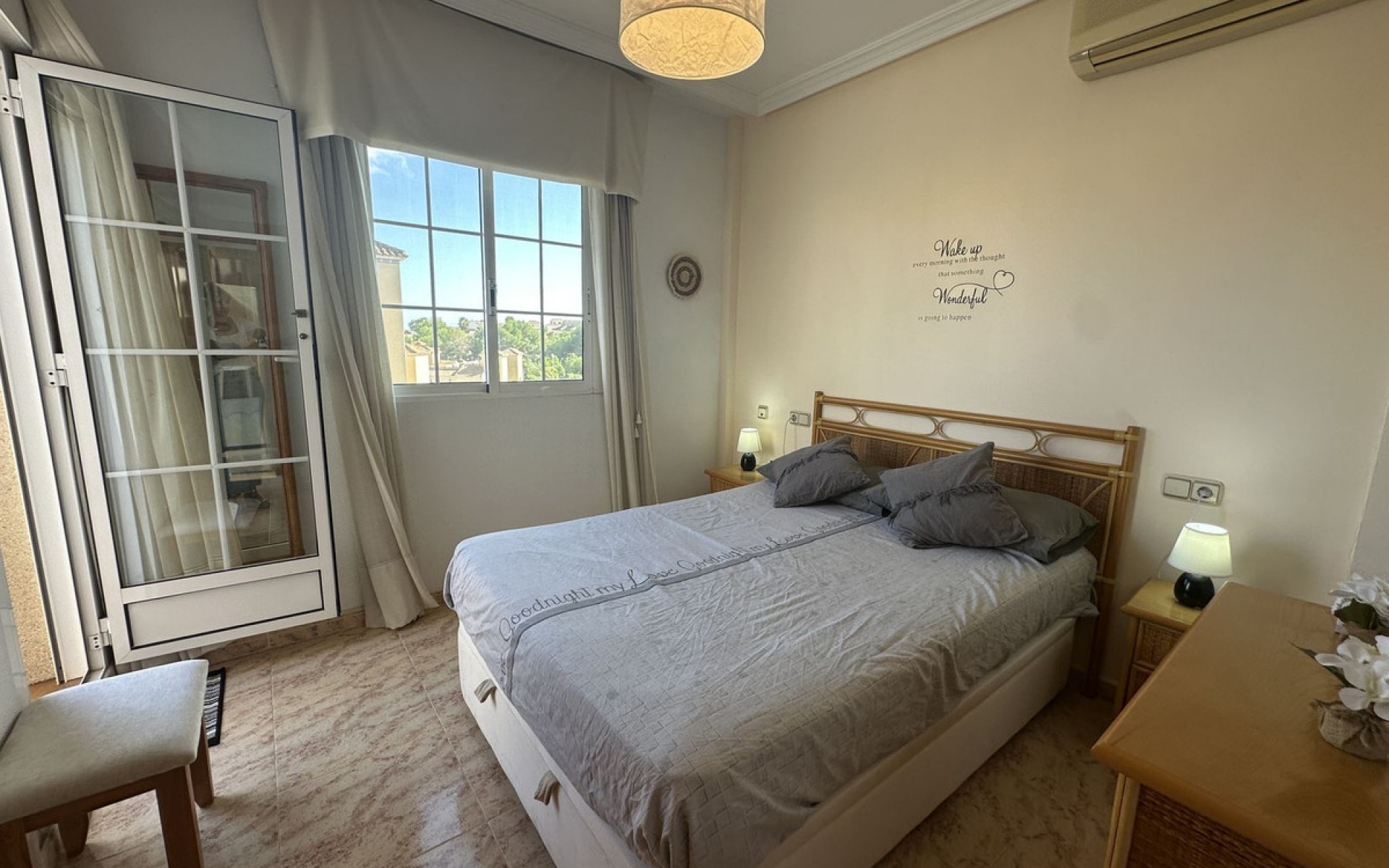 Resale - Villa - Villamartin