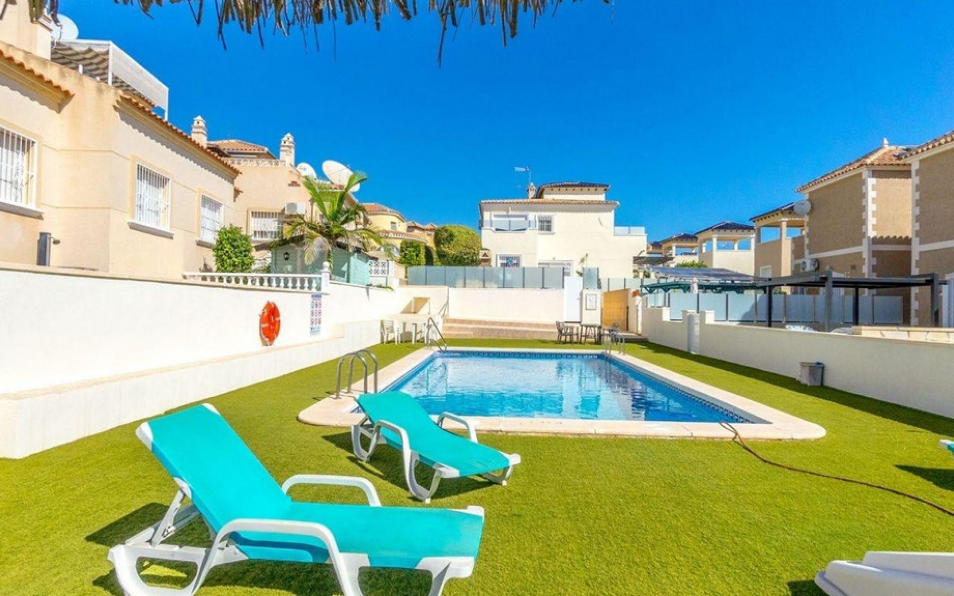 Resale - Villa - Villamartin