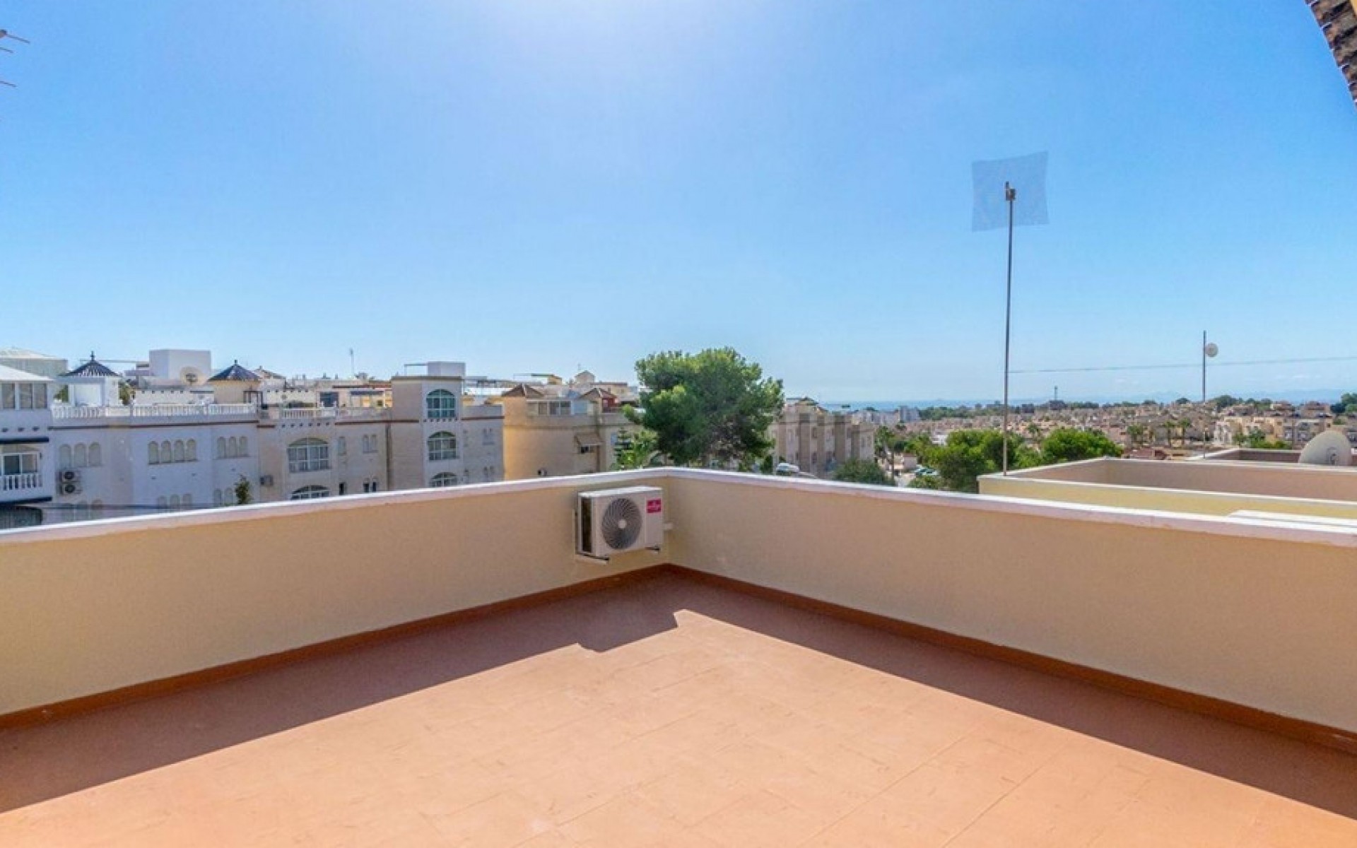 Resale - Villa - Villamartin
