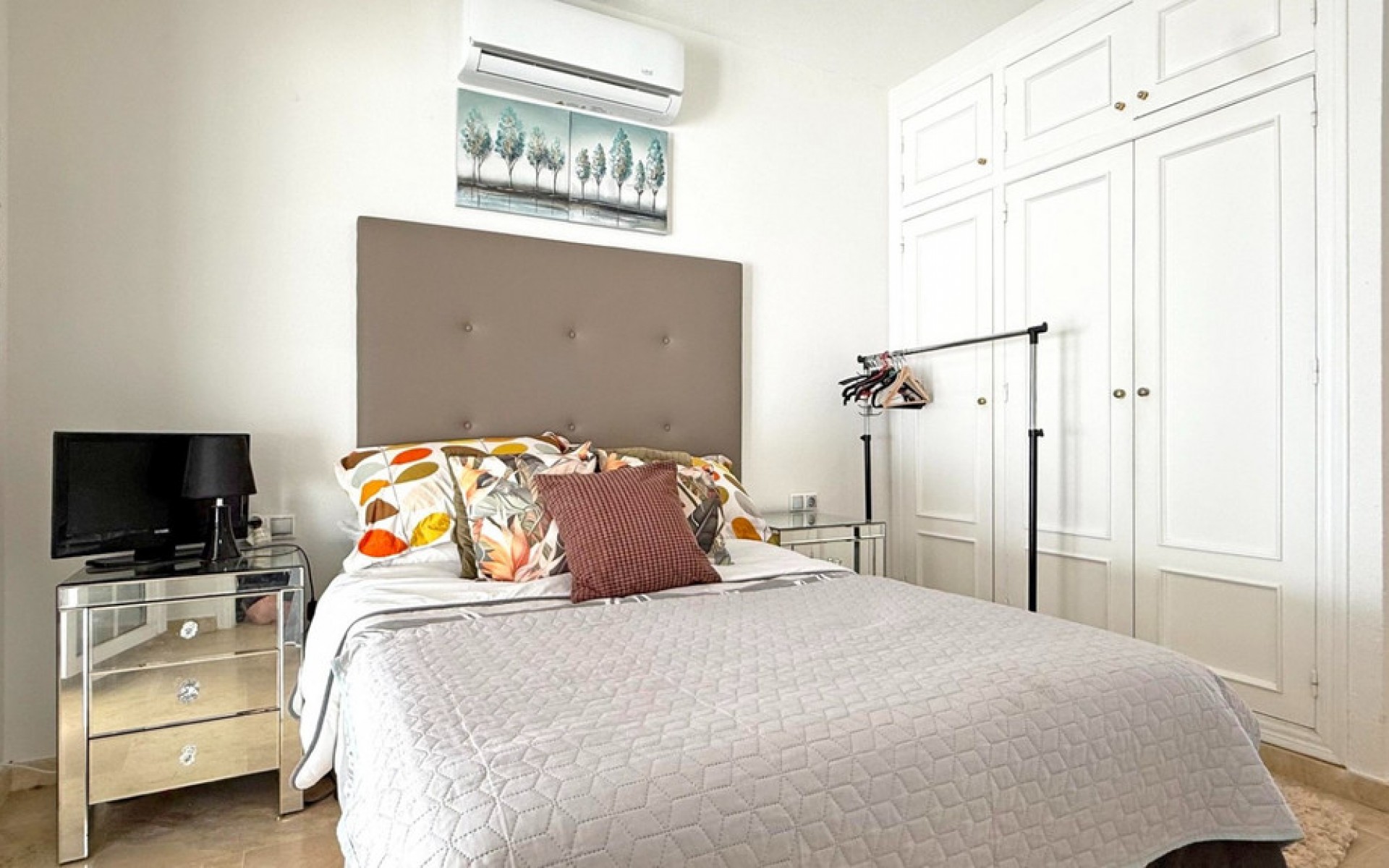 Resale - Villa - Villamartin