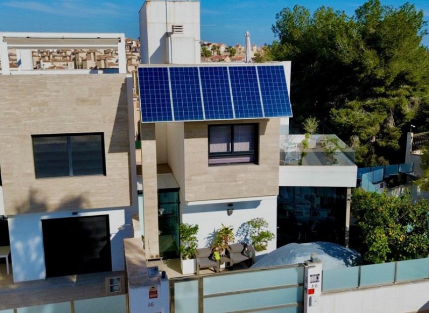 Resale - Villa - Villamartin