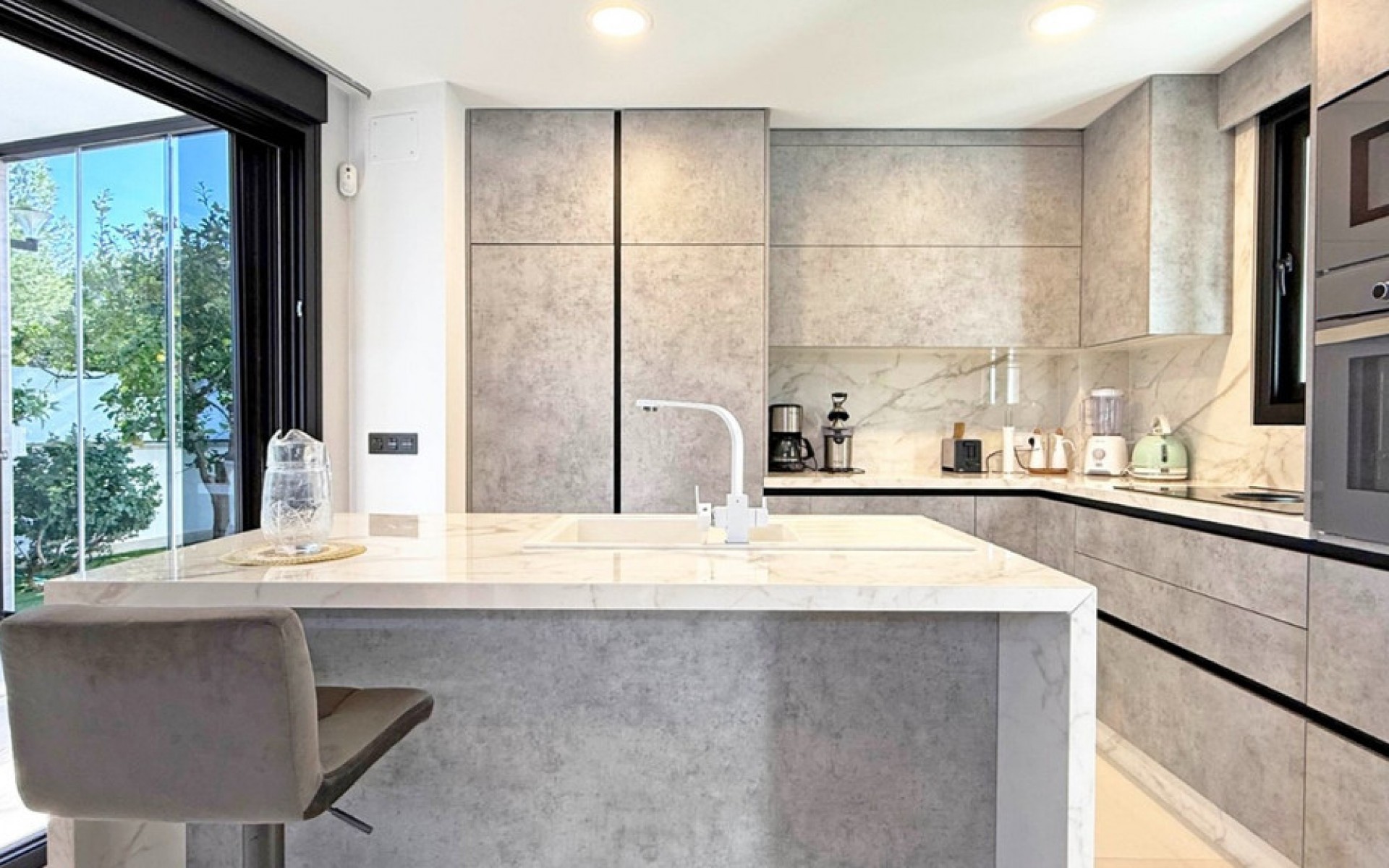 Resale - Villa - Villamartin