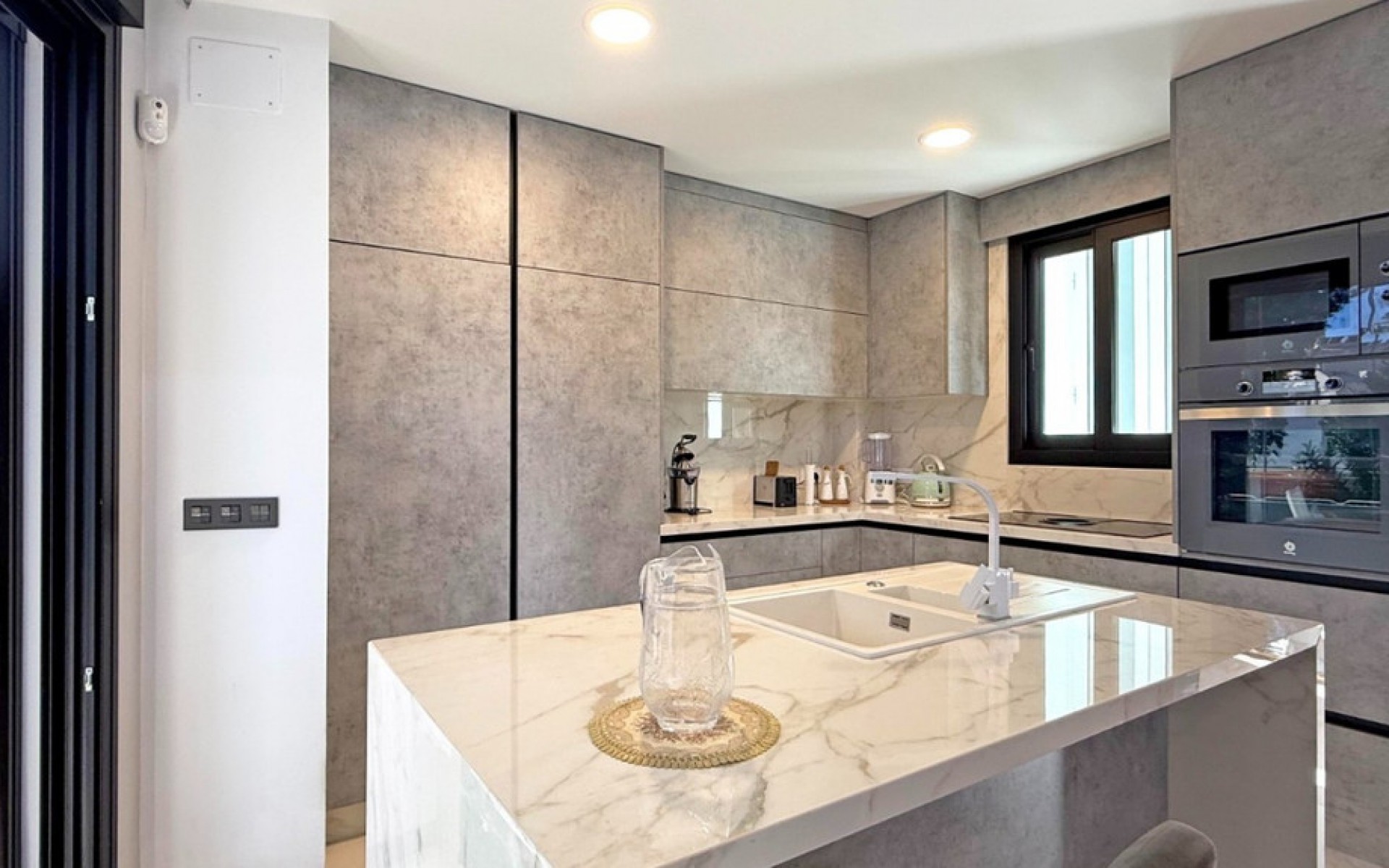 Resale - Villa - Villamartin