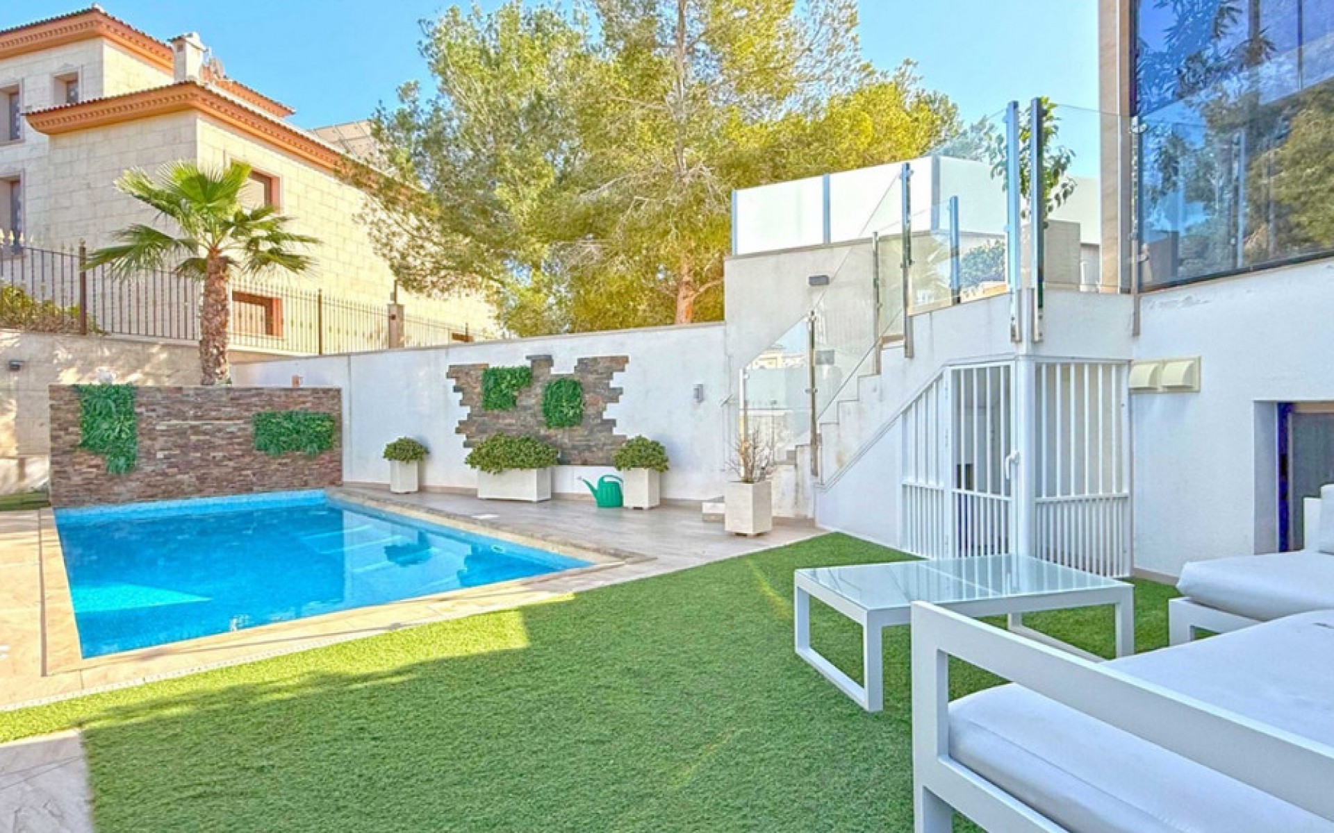 Resale - Villa - Villamartin