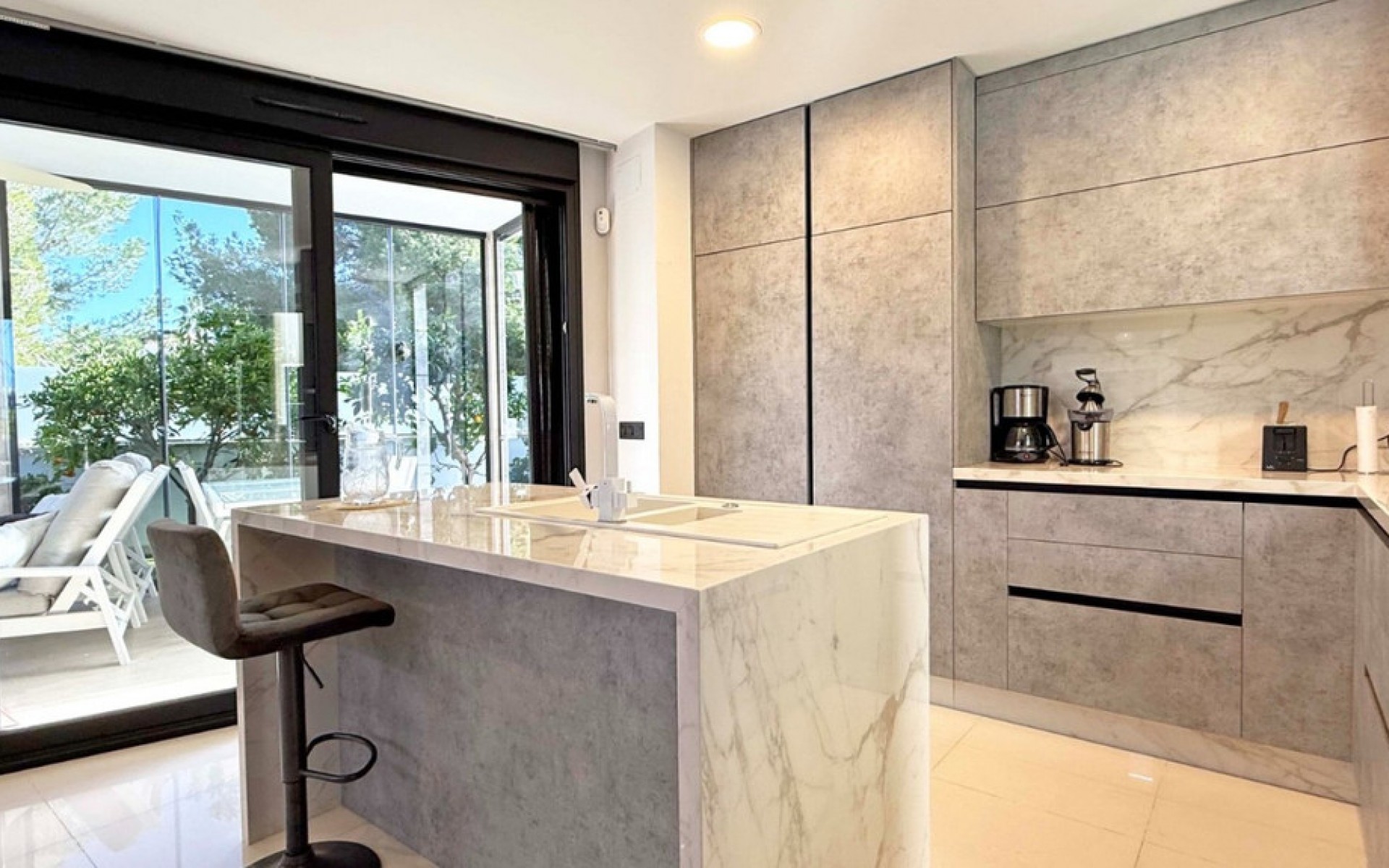 Resale - Villa - Villamartin