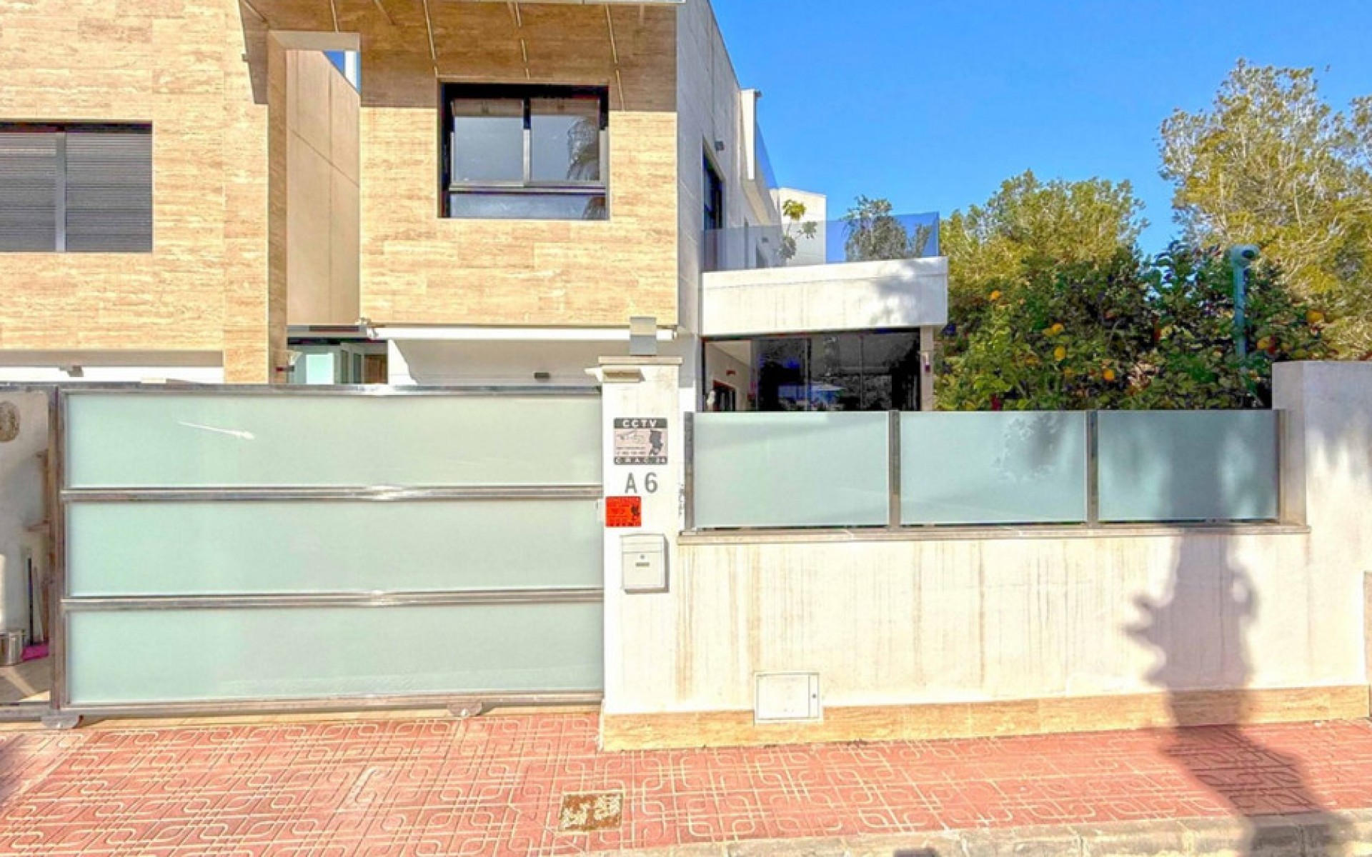 Resale - Villa - Villamartin