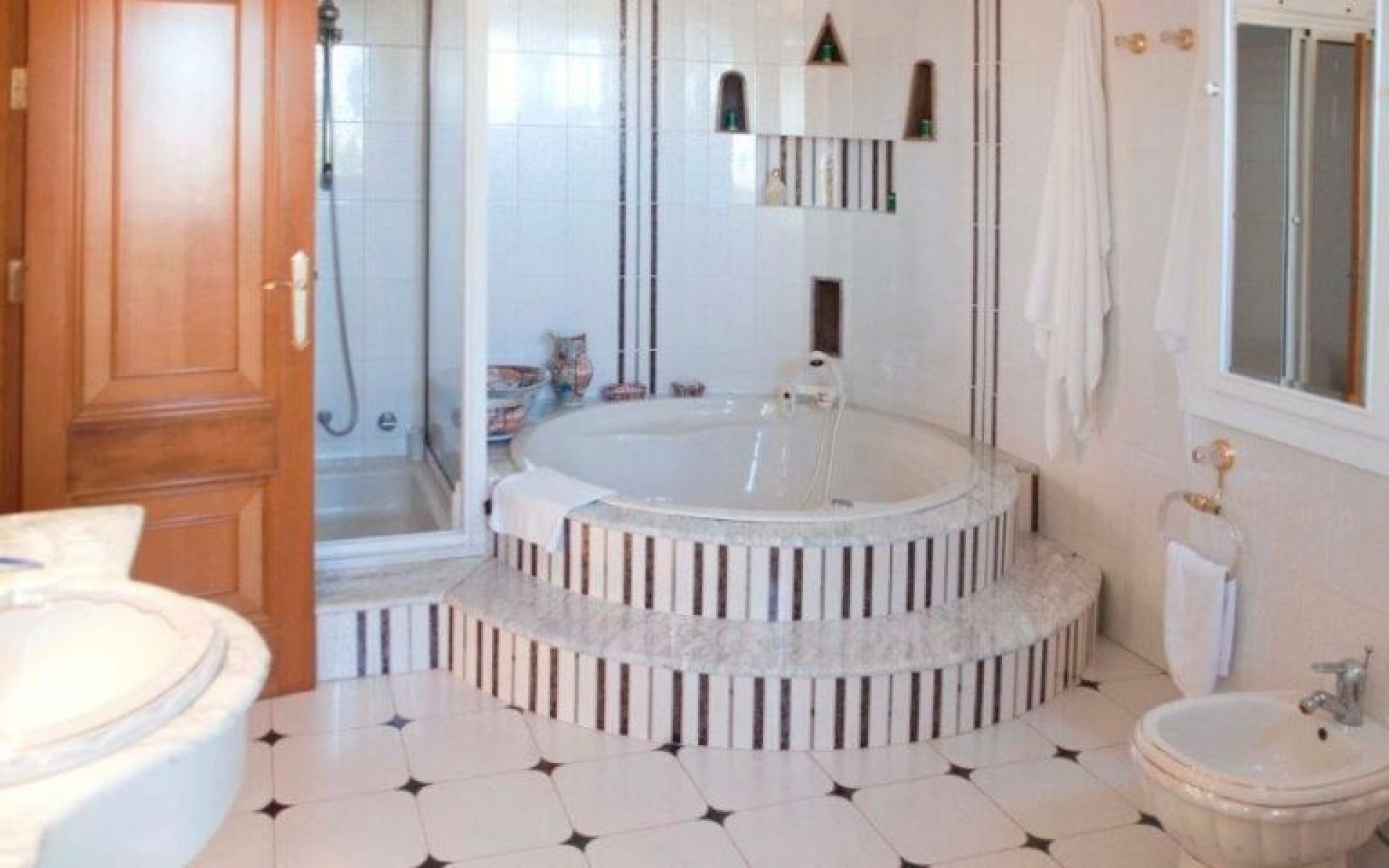 Resale - Villa - Villamartin