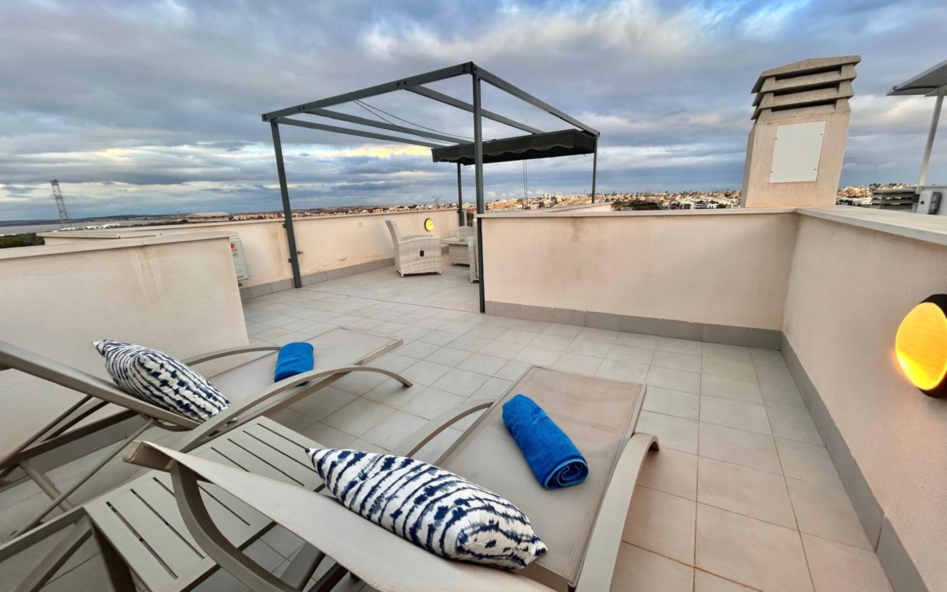 Resale - Villa - Villamartin