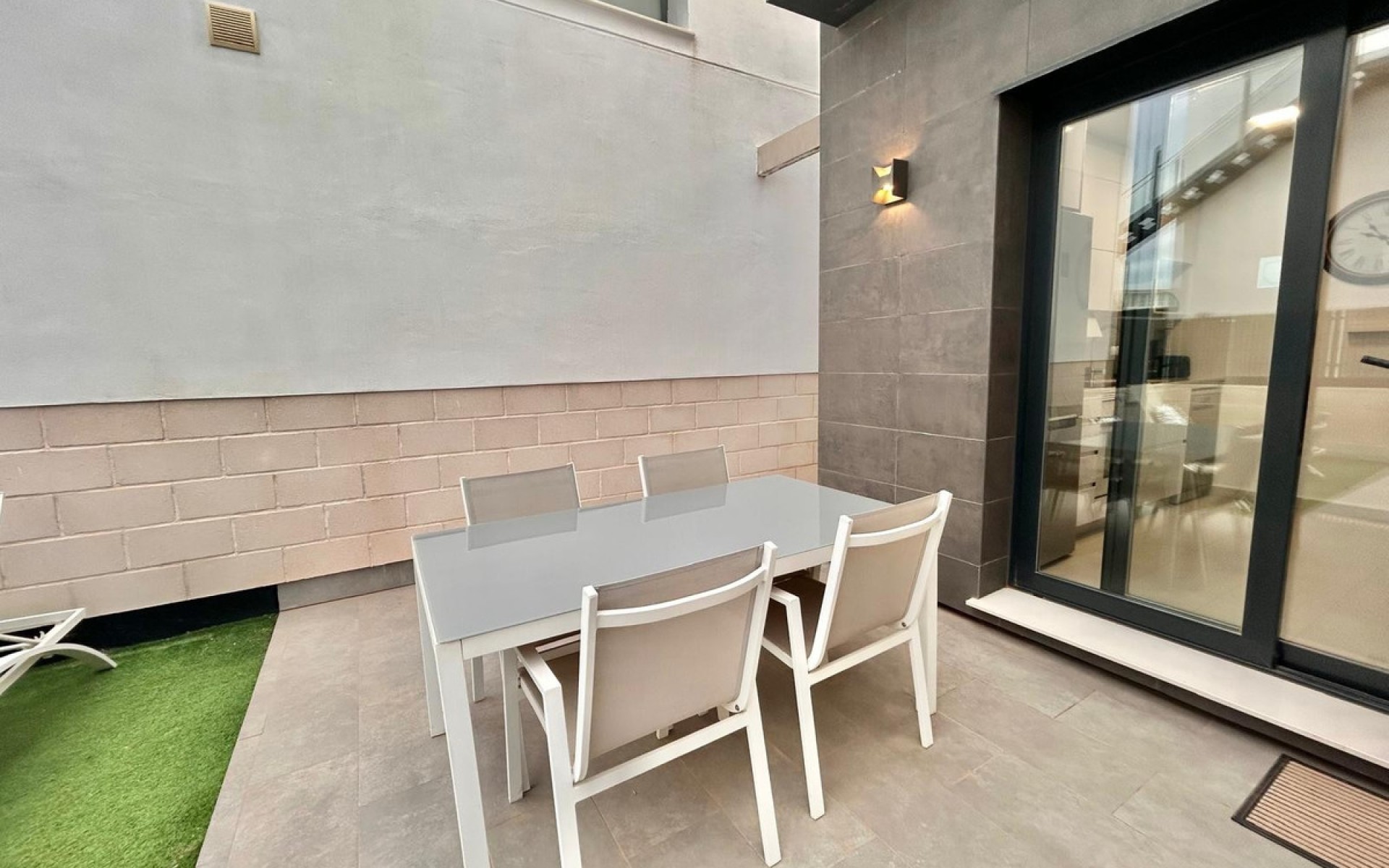 Resale - Villa - Villamartin