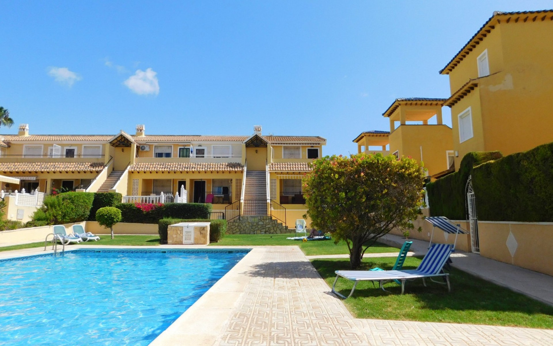 Resale - Villa - Villamartin