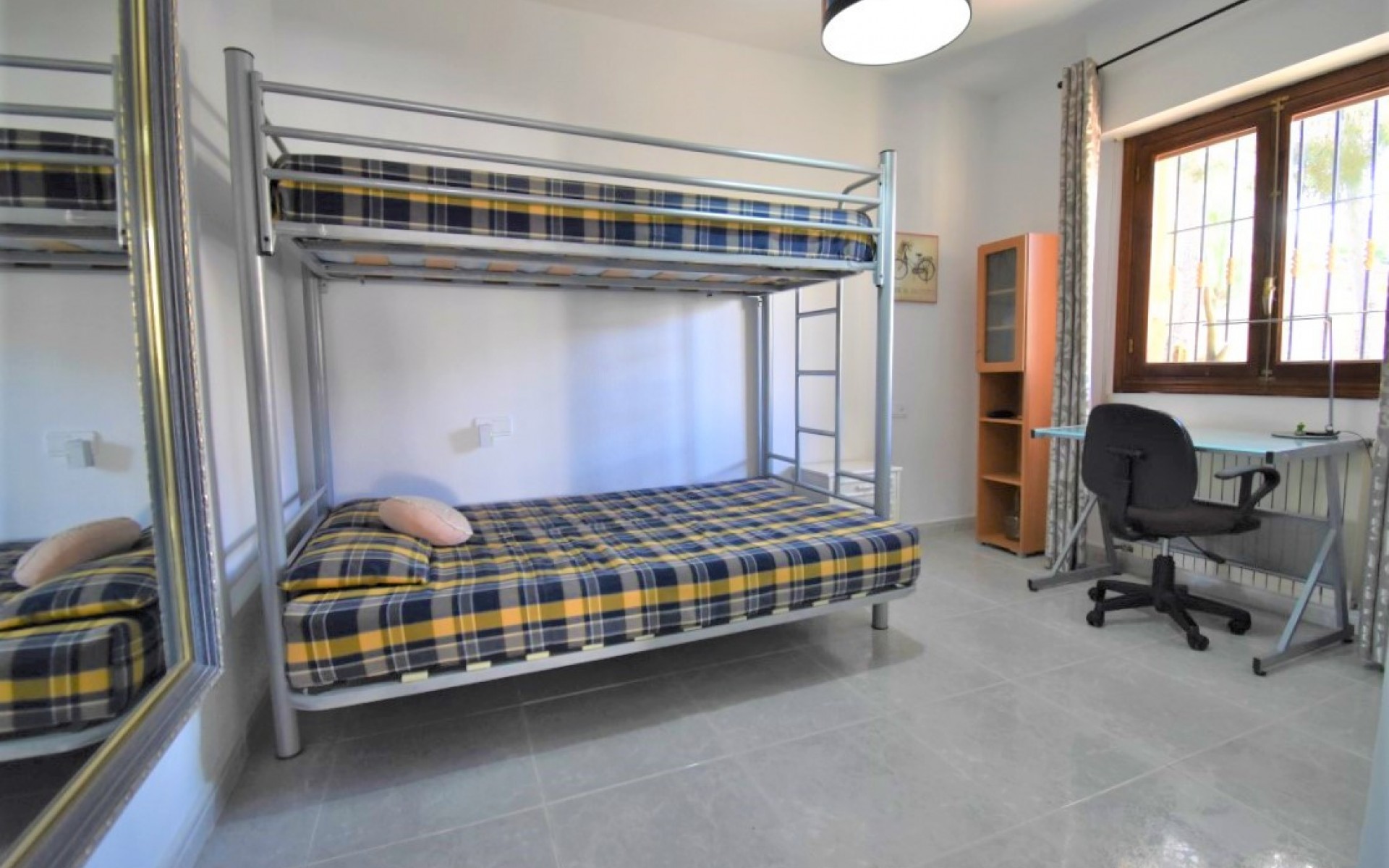 Resale - Villa - Villamartin