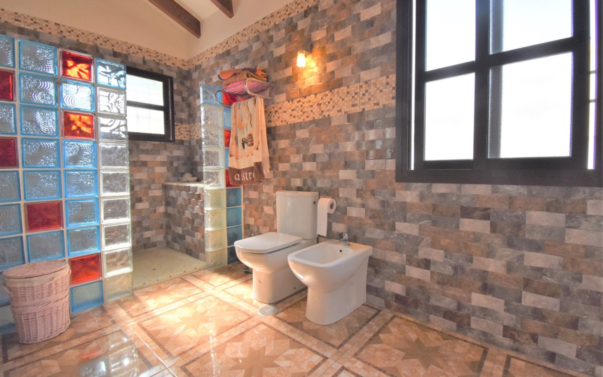 Resale - Villa - Villamartin