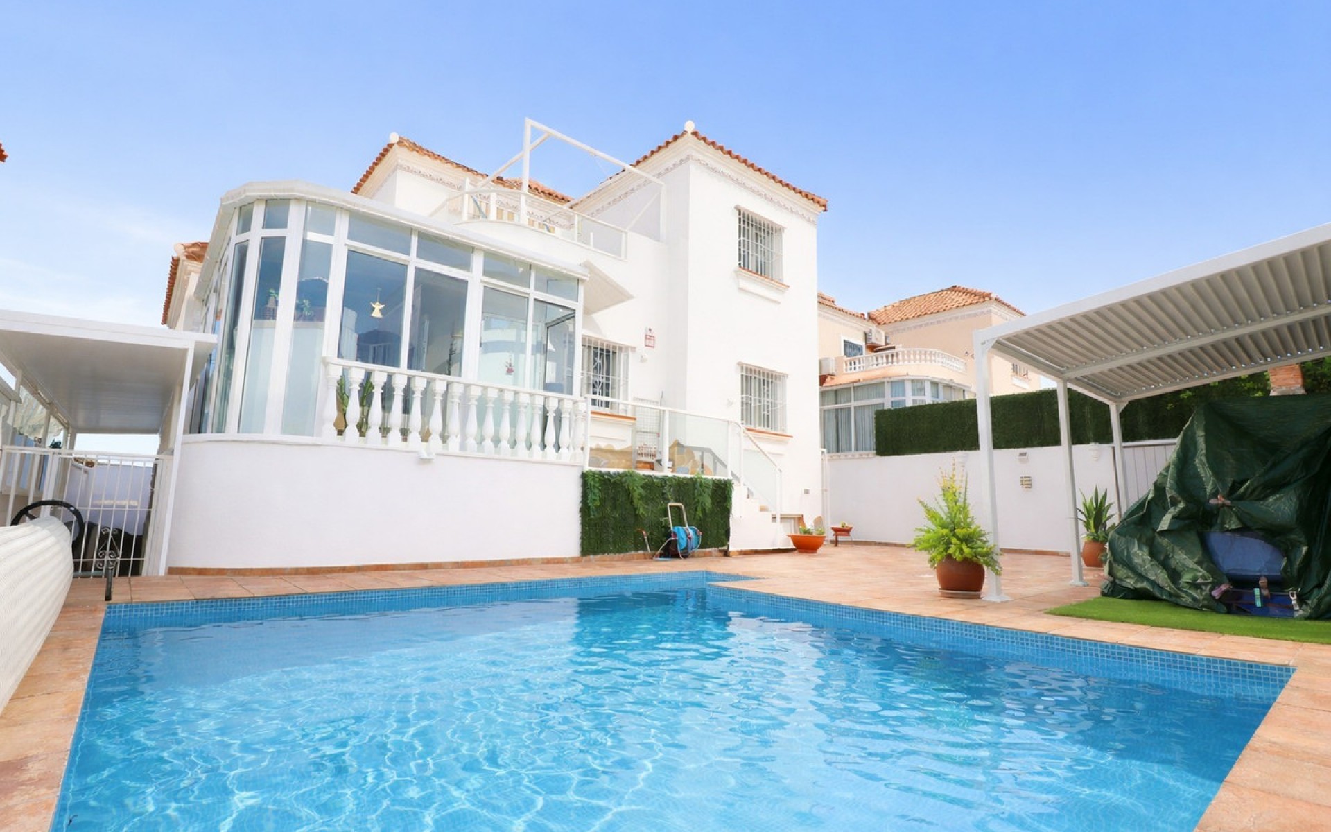 Resale - Villa - Villamartin
