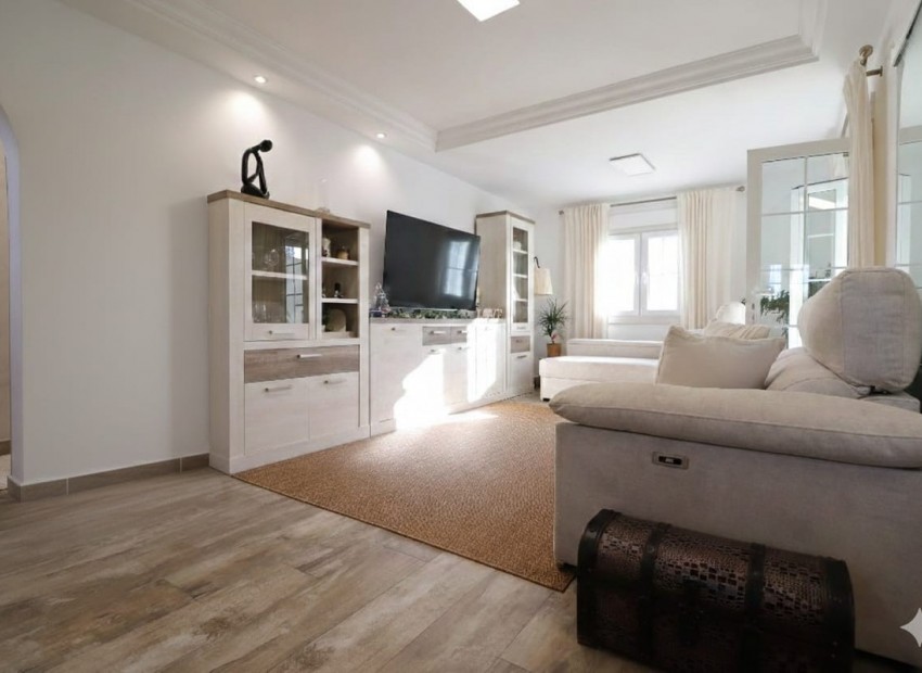 Resale - Villa - Villamartin