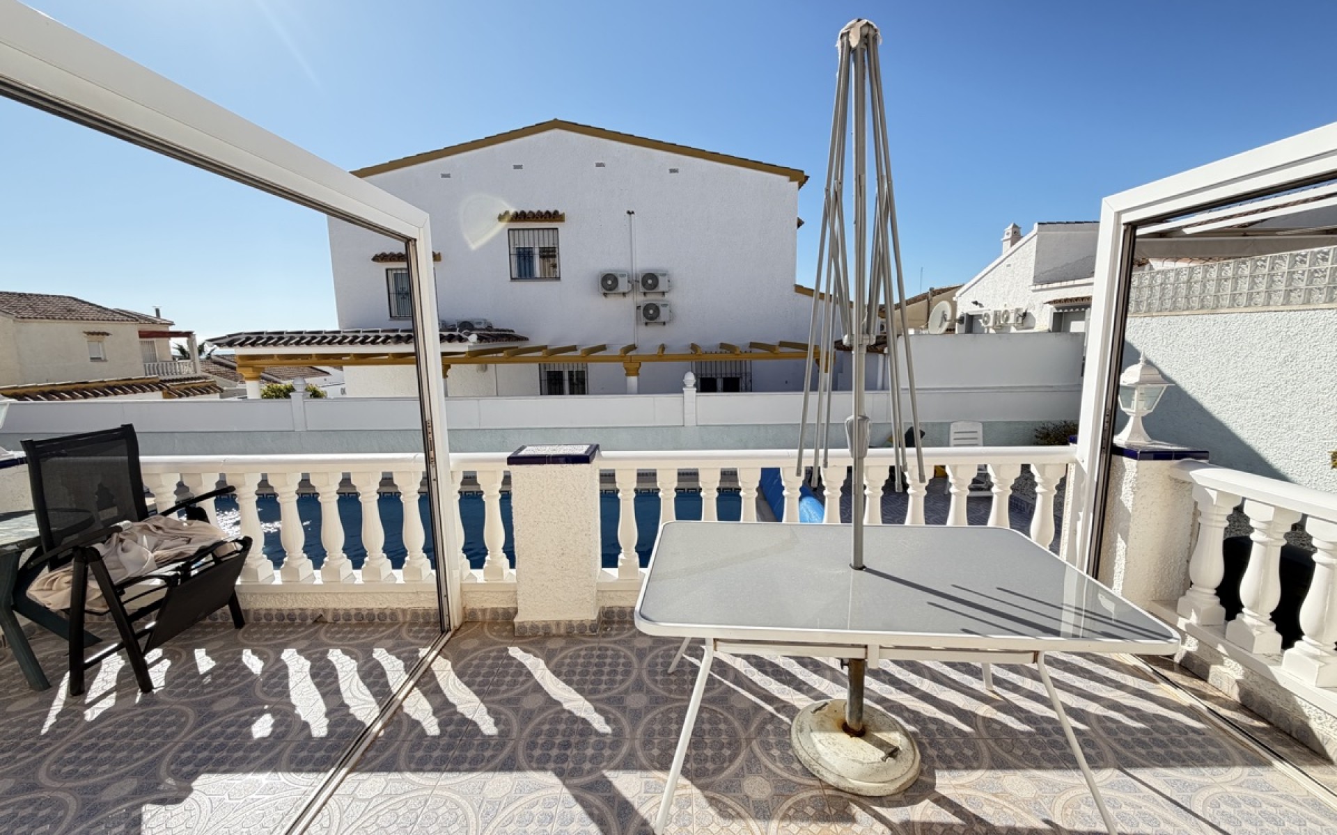 Resale - Villa - Villamartin