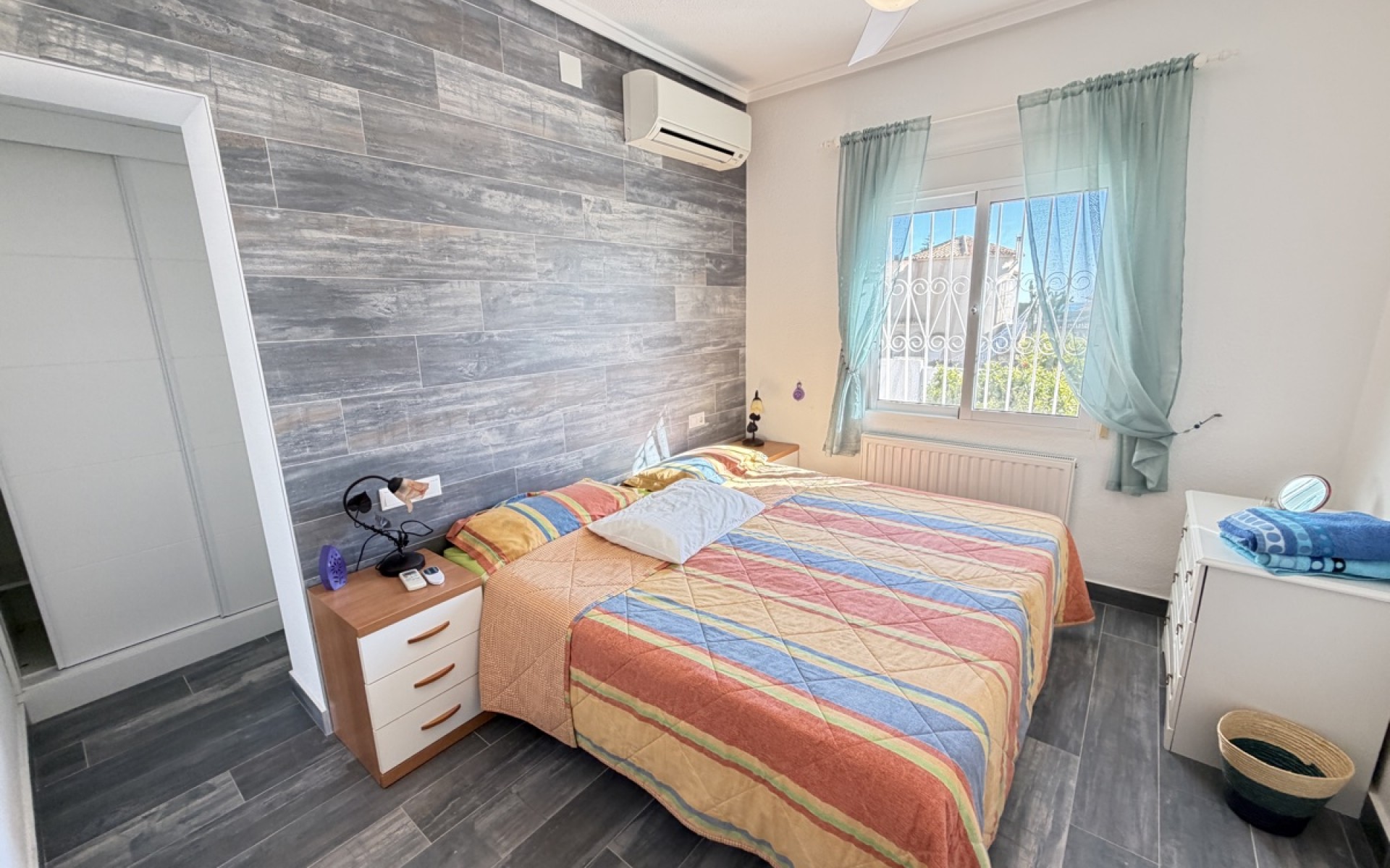 Resale - Villa - Villamartin