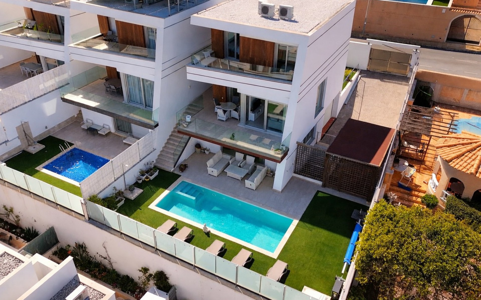 Resale - Villa - Villamartin