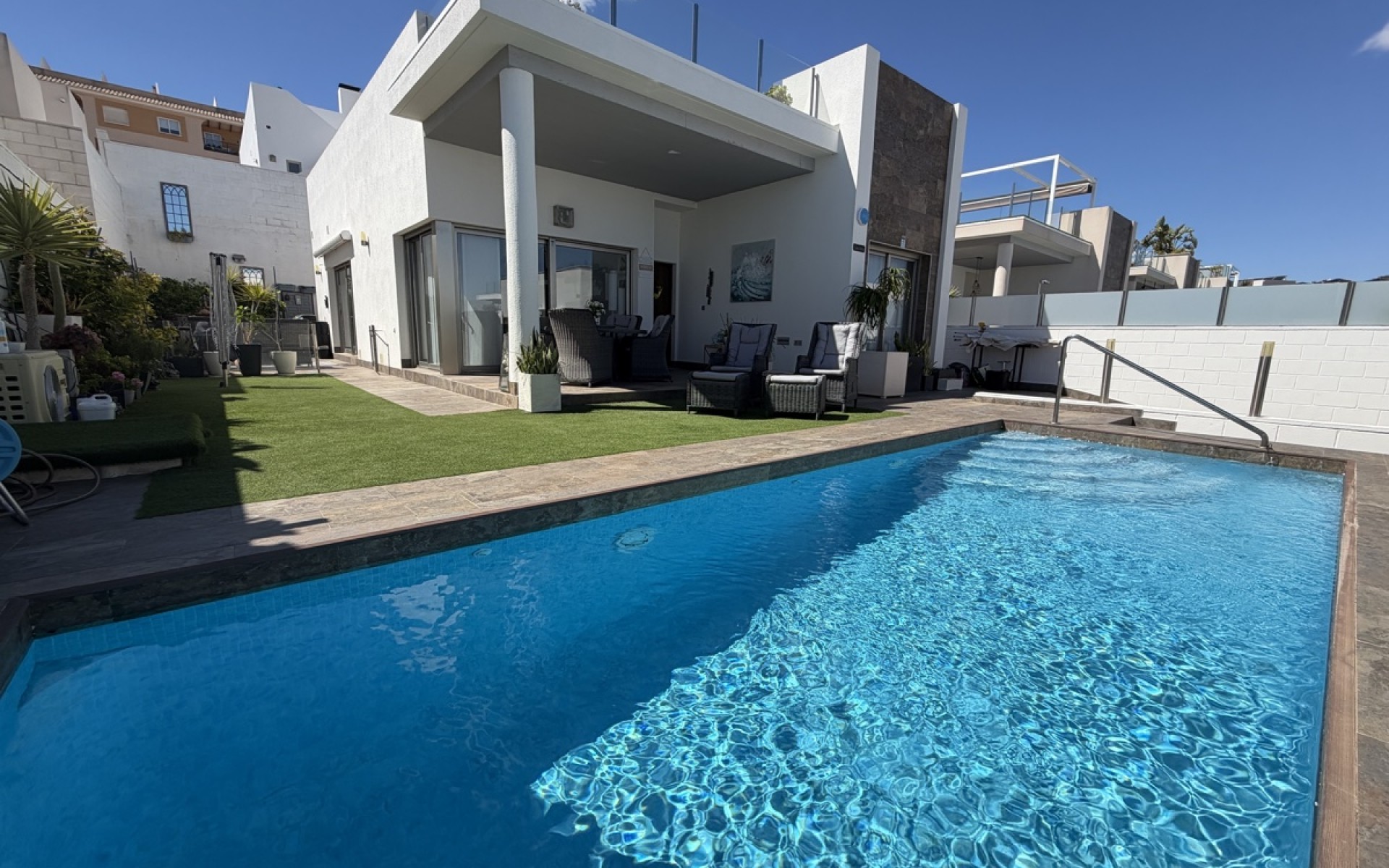 Resale - Villa - Villamartin