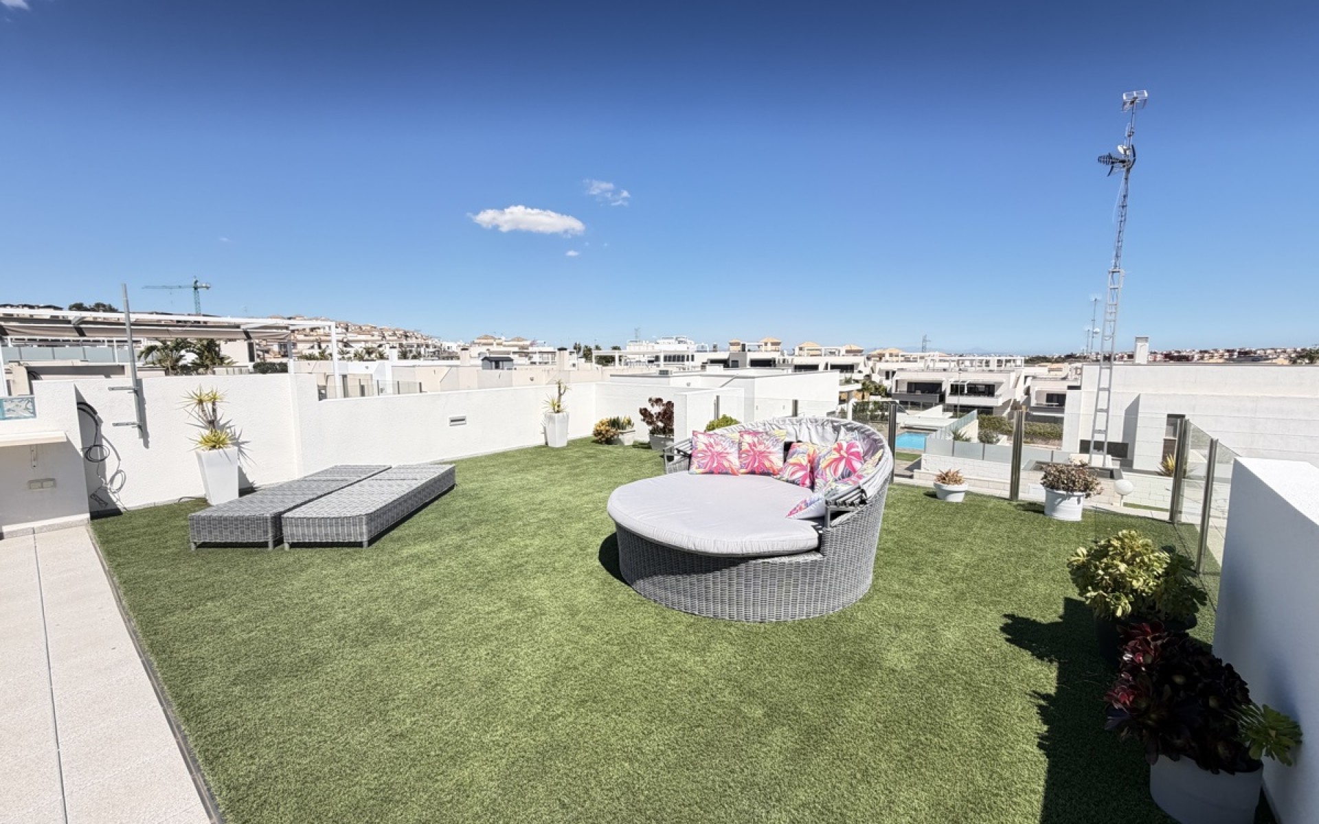 Resale - Villa - Villamartin